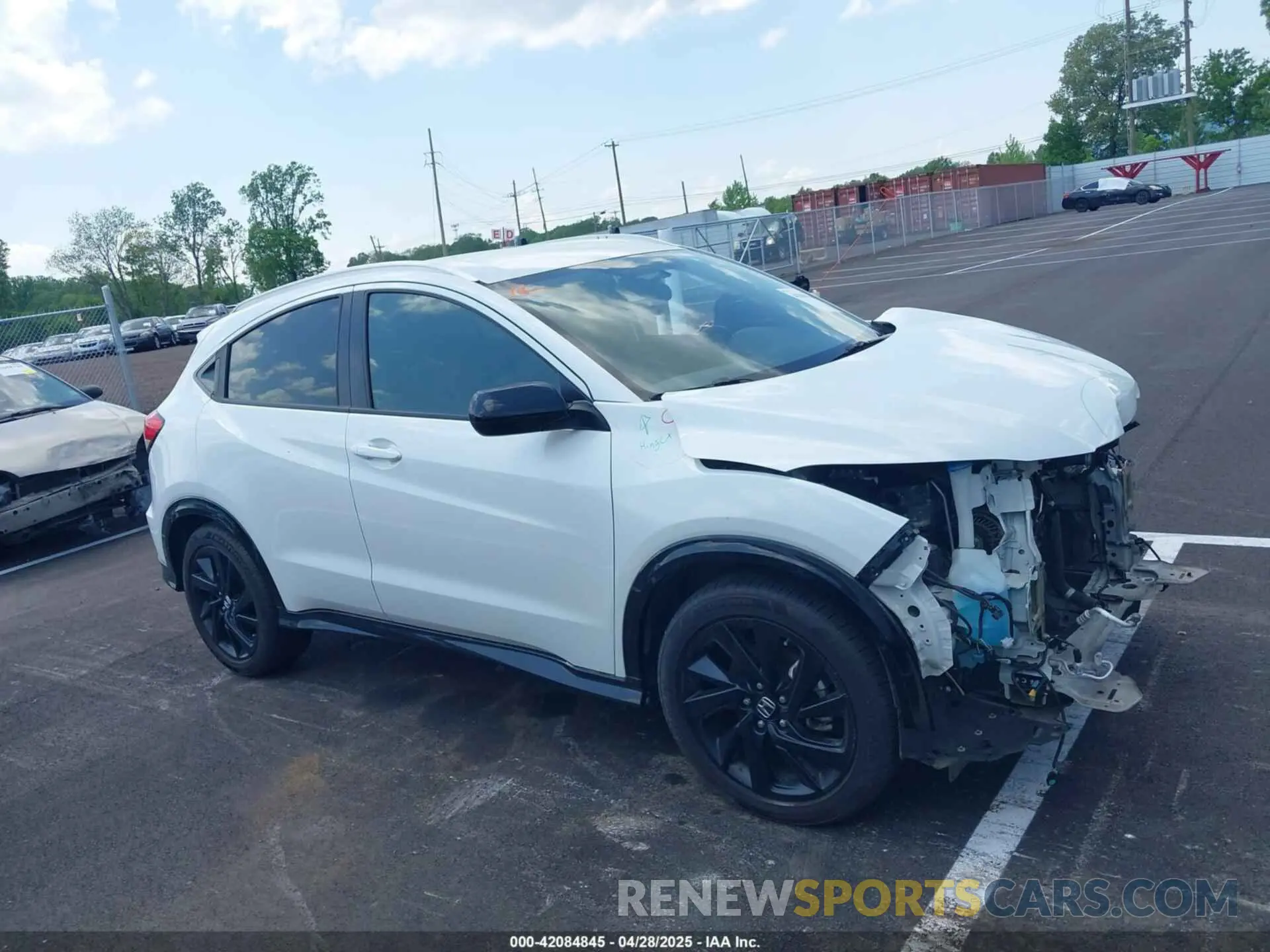 13 Photograph of a damaged car 3CZRU5H17MM707809 HONDA HR-V 2021