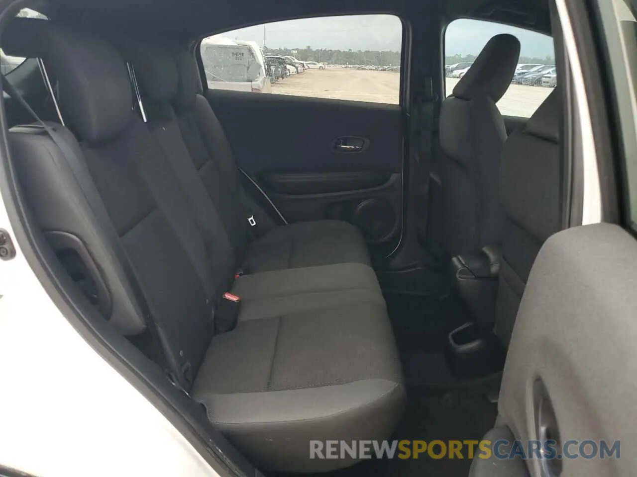11 Photograph of a damaged car 3CZRU5H17MM724108 HONDA HR-V 2021
