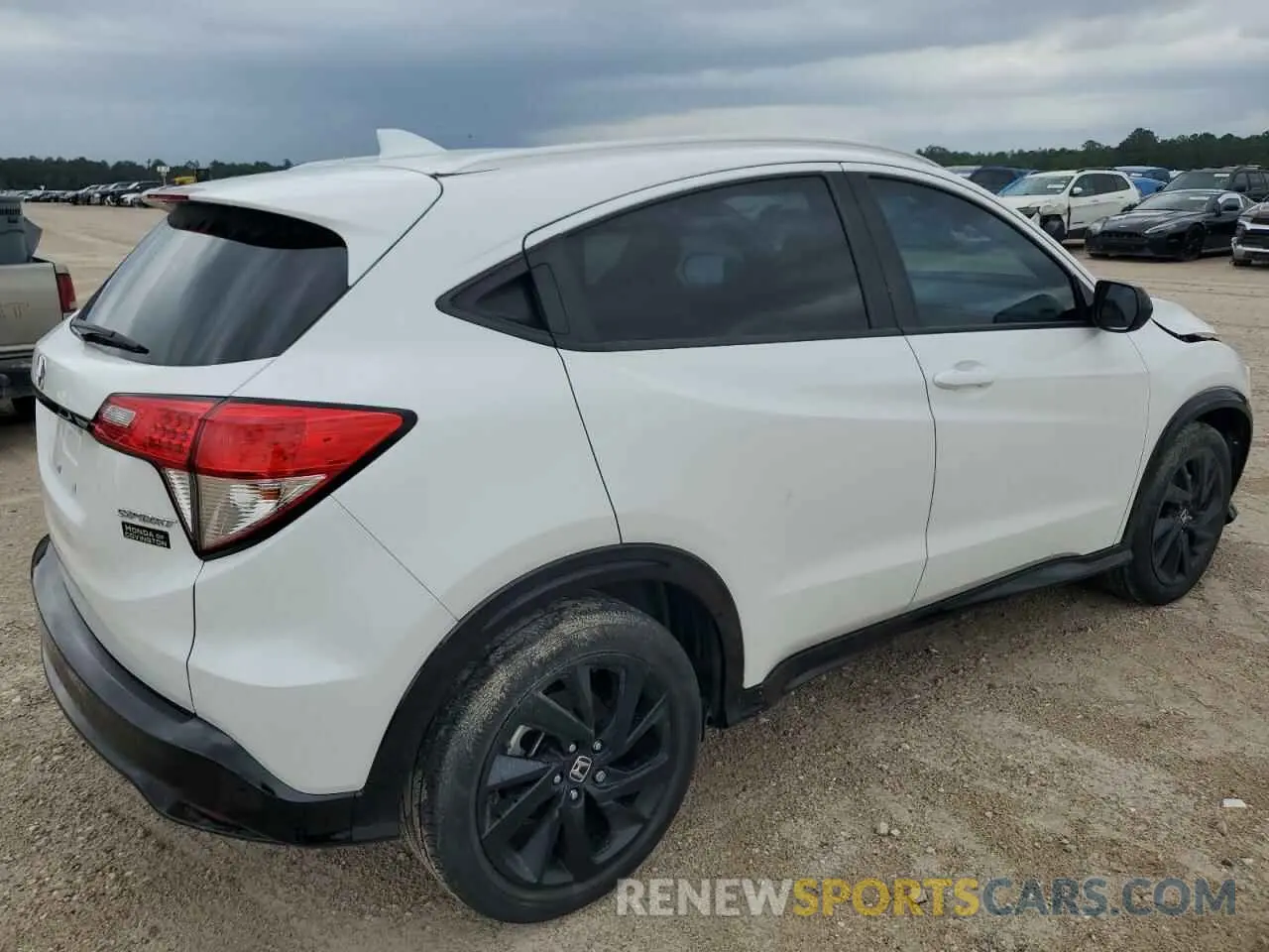 3 Photograph of a damaged car 3CZRU5H17MM724108 HONDA HR-V 2021