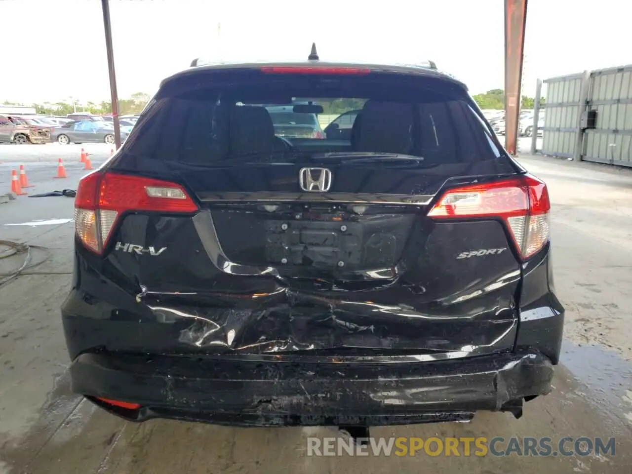 6 Photograph of a damaged car 3CZRU5H18MM701453 HONDA HR-V 2021