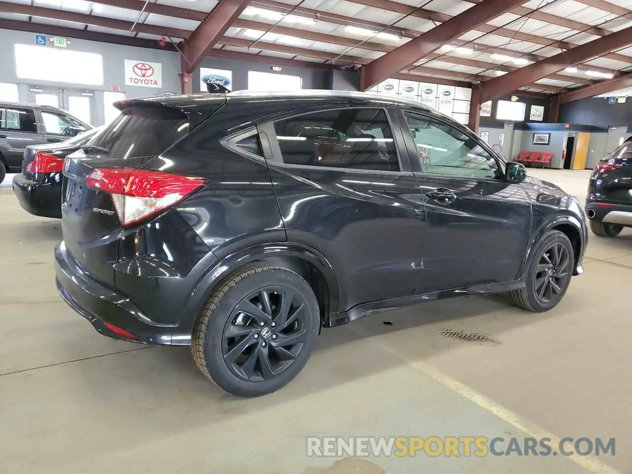 3 Photograph of a damaged car 3CZRU5H18MM713750 HONDA HR-V 2021