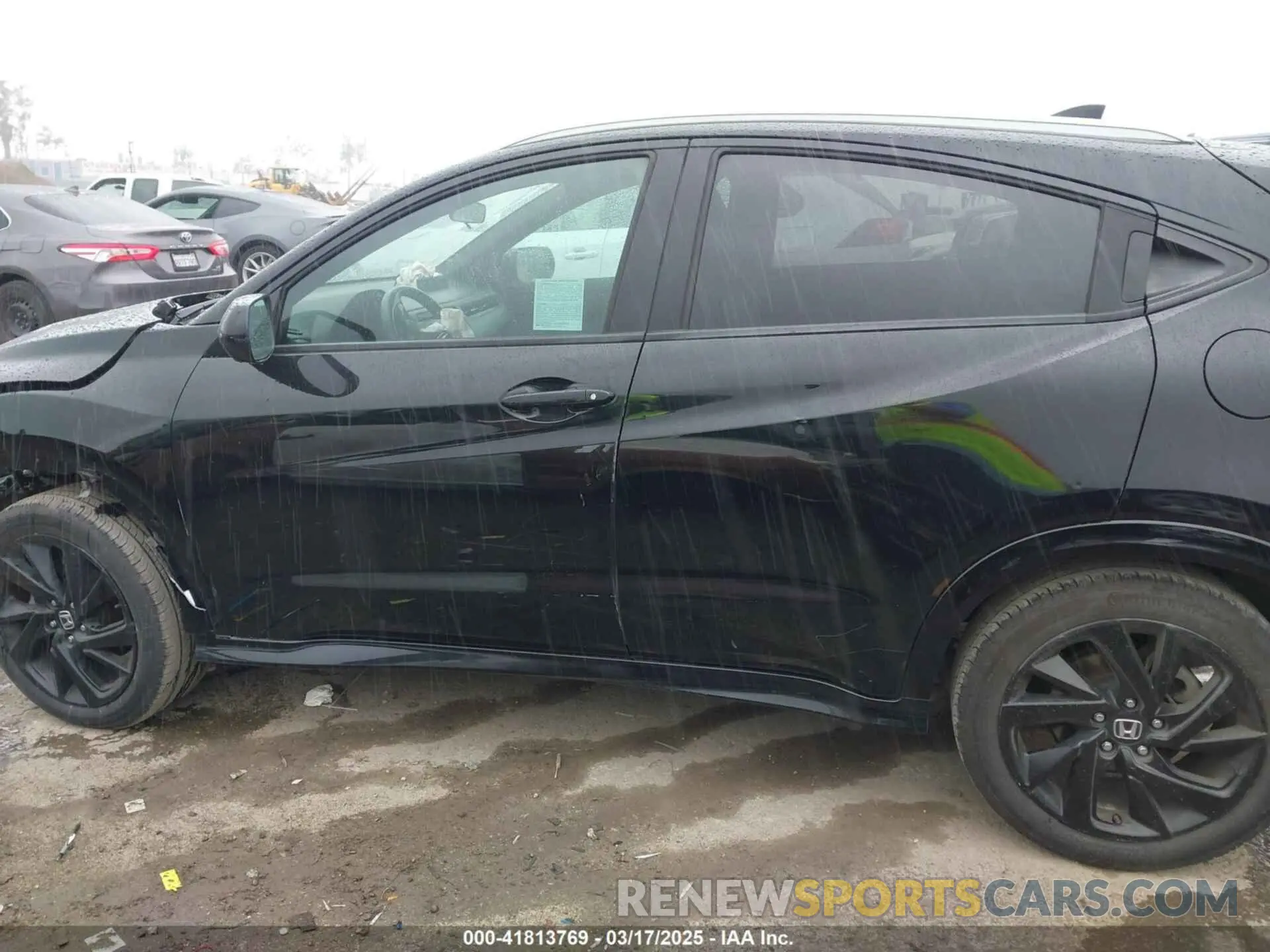 15 Photograph of a damaged car 3CZRU5H19MM708461 HONDA HR-V 2021