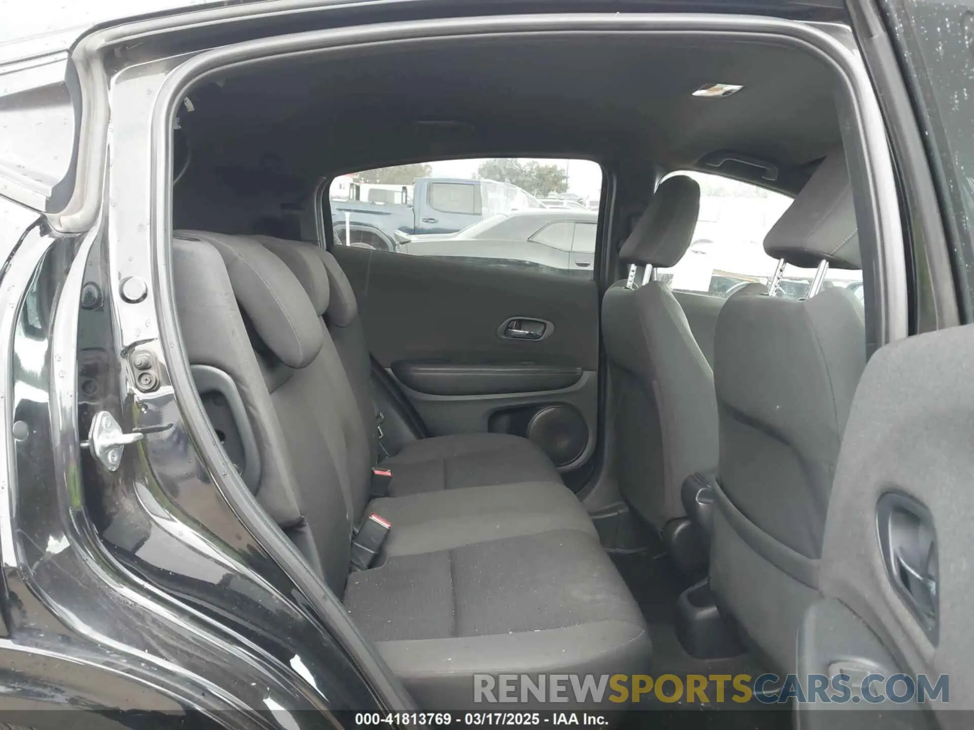 8 Photograph of a damaged car 3CZRU5H19MM708461 HONDA HR-V 2021