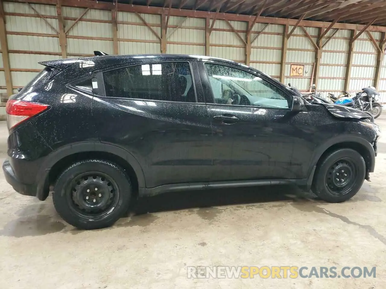 3 Photograph of a damaged car 3CZRU5H30MM100023 HONDA HR-V 2021