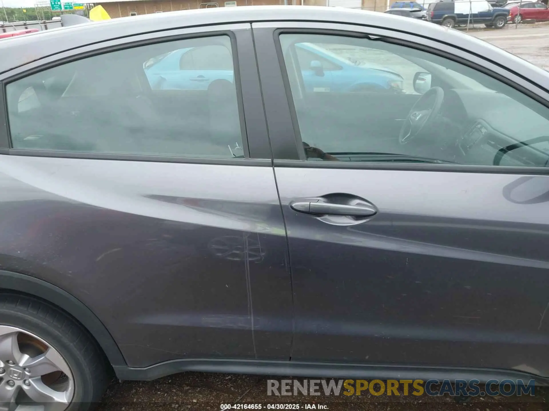 13 Photograph of a damaged car 3CZRU5H30MM725487 HONDA HR-V 2021
