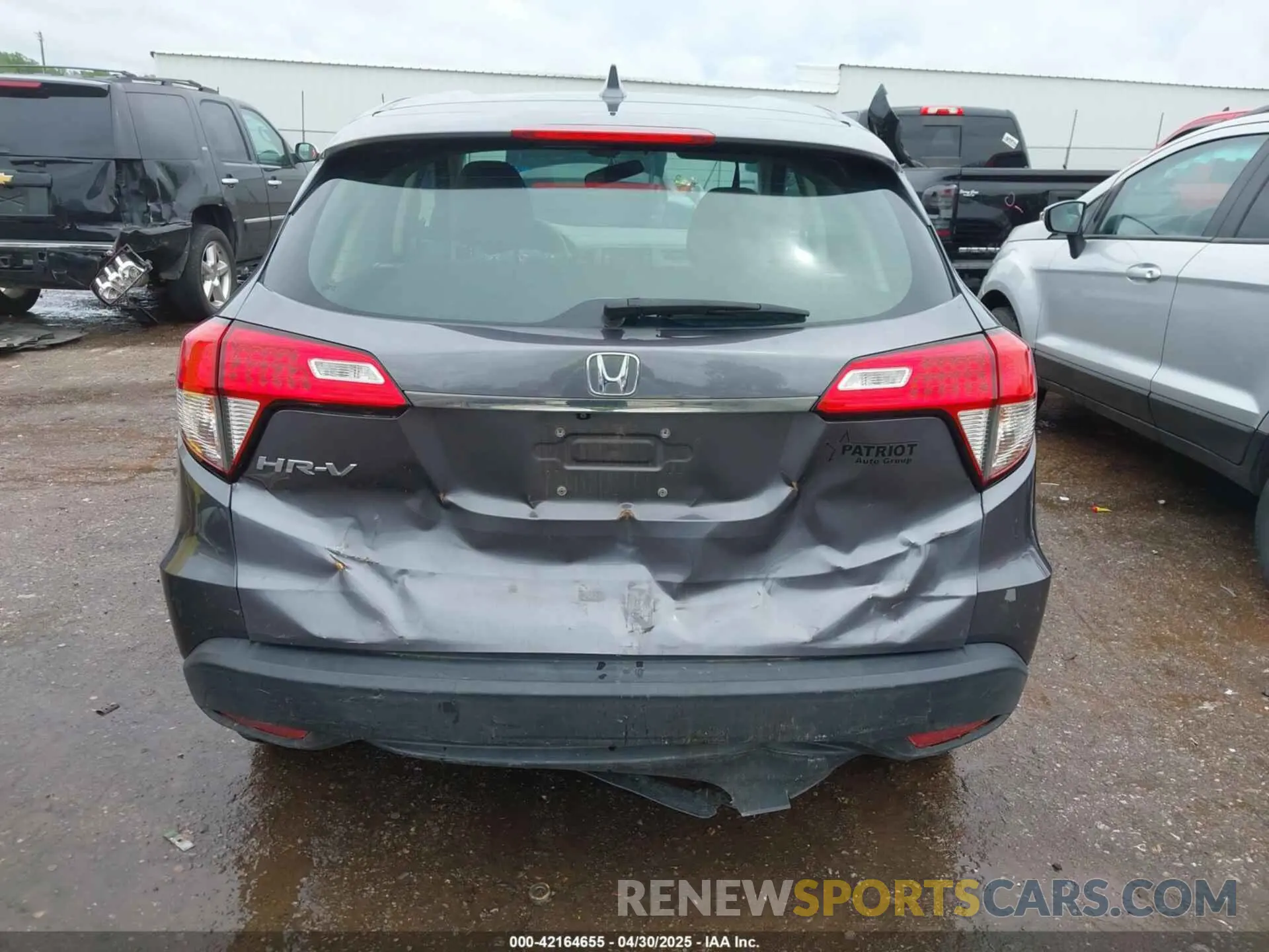 16 Photograph of a damaged car 3CZRU5H30MM725487 HONDA HR-V 2021