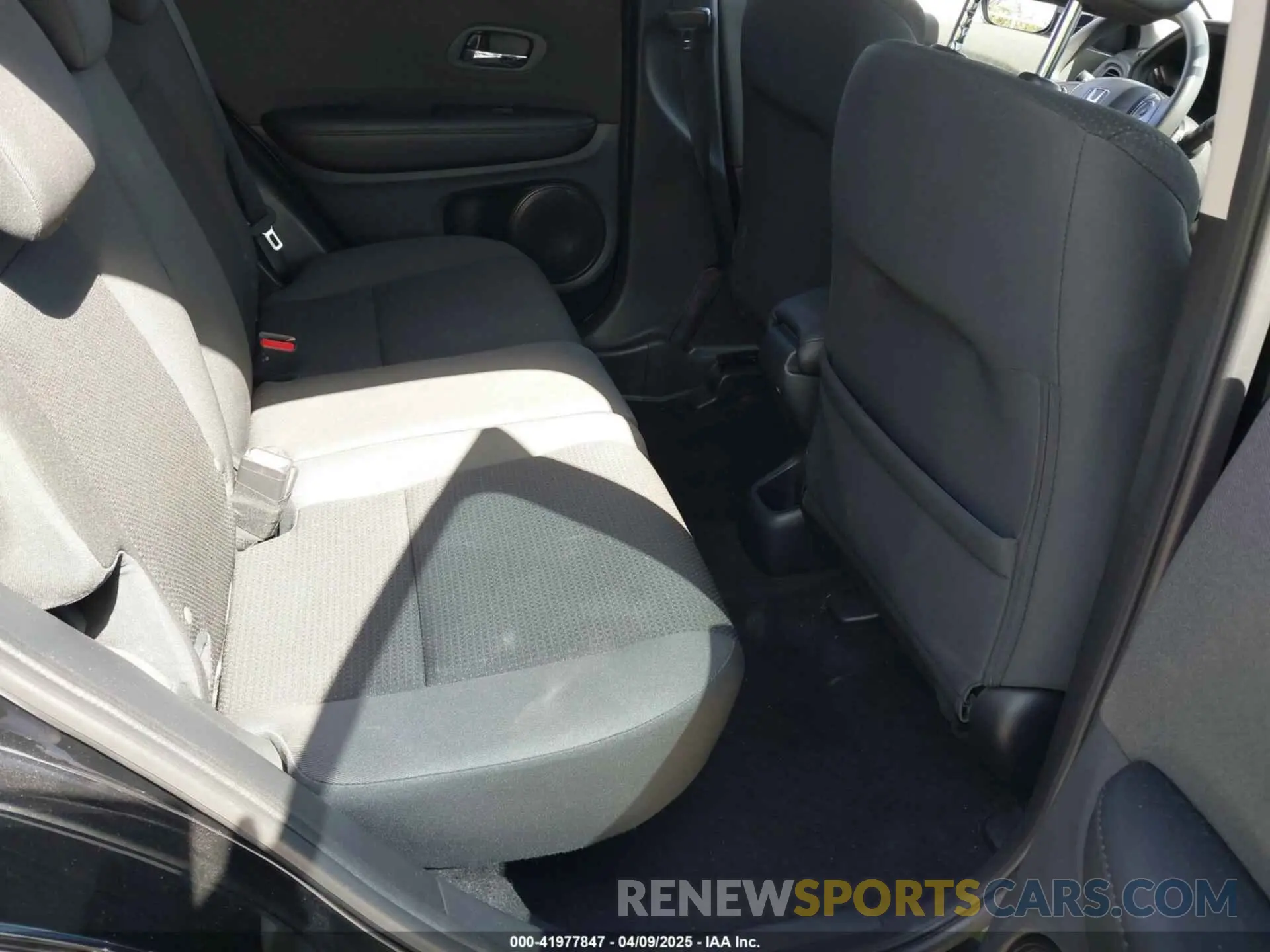 8 Photograph of a damaged car 3CZRU5H30MM727532 HONDA HR-V 2021