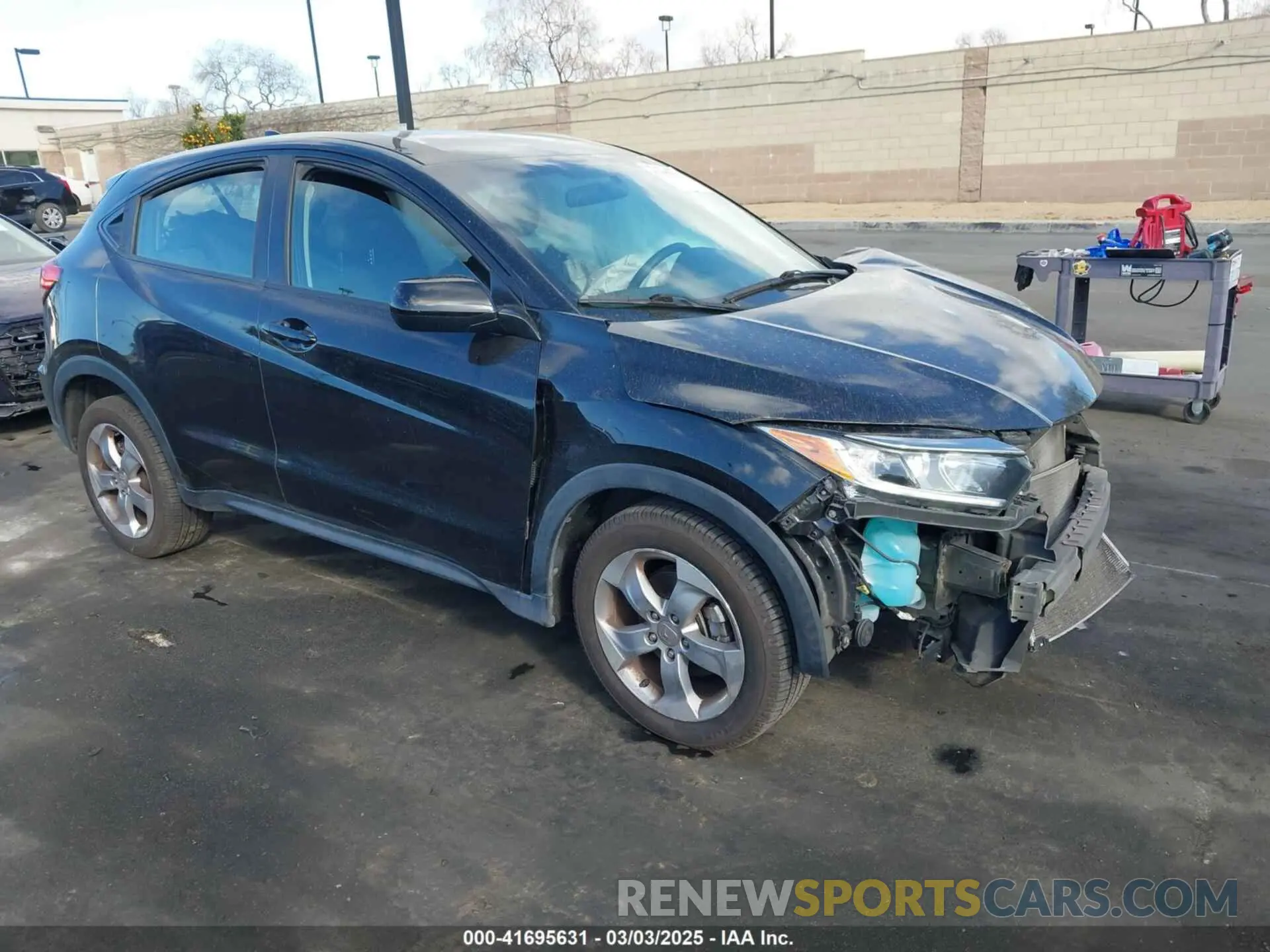 1 Photograph of a damaged car 3CZRU5H32MM713938 HONDA HR-V 2021