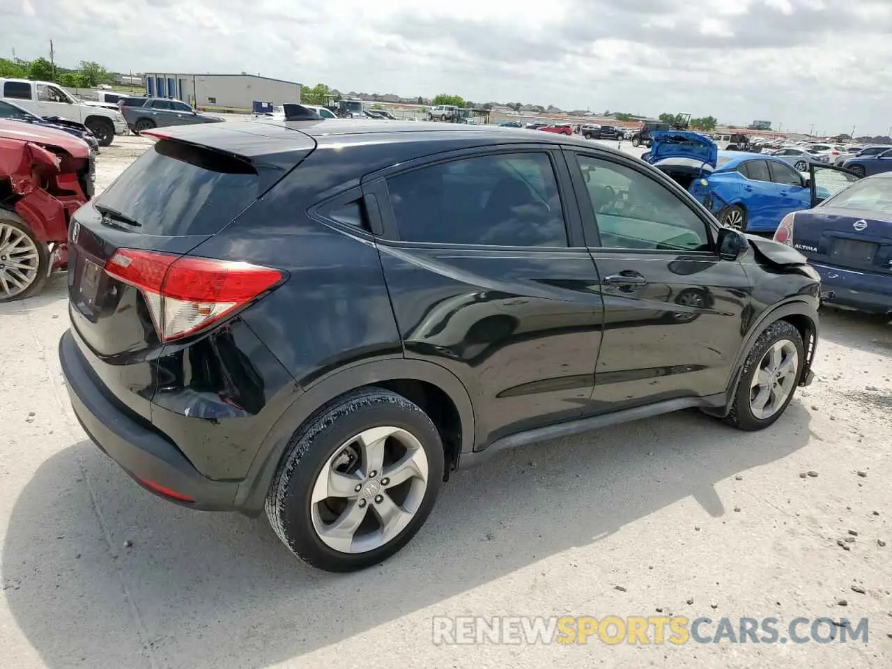 3 Photograph of a damaged car 3CZRU5H33MM707310 HONDA HR-V 2021