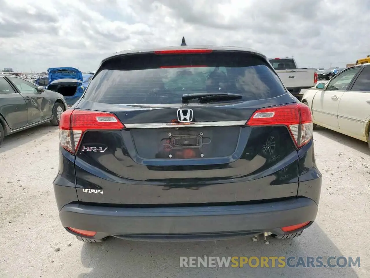 6 Photograph of a damaged car 3CZRU5H33MM707310 HONDA HR-V 2021