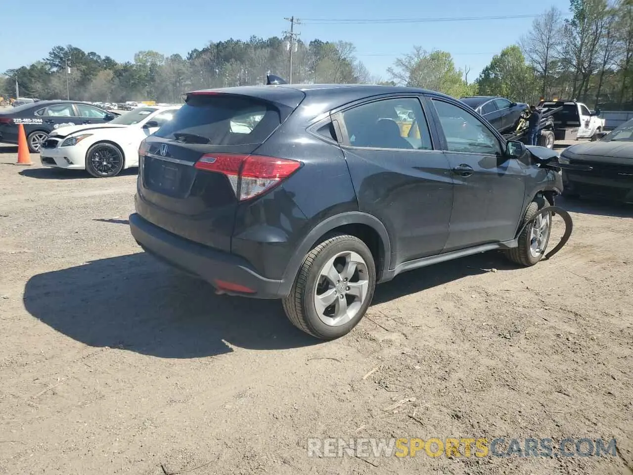 3 Photograph of a damaged car 3CZRU5H33MM719246 HONDA HR-V 2021