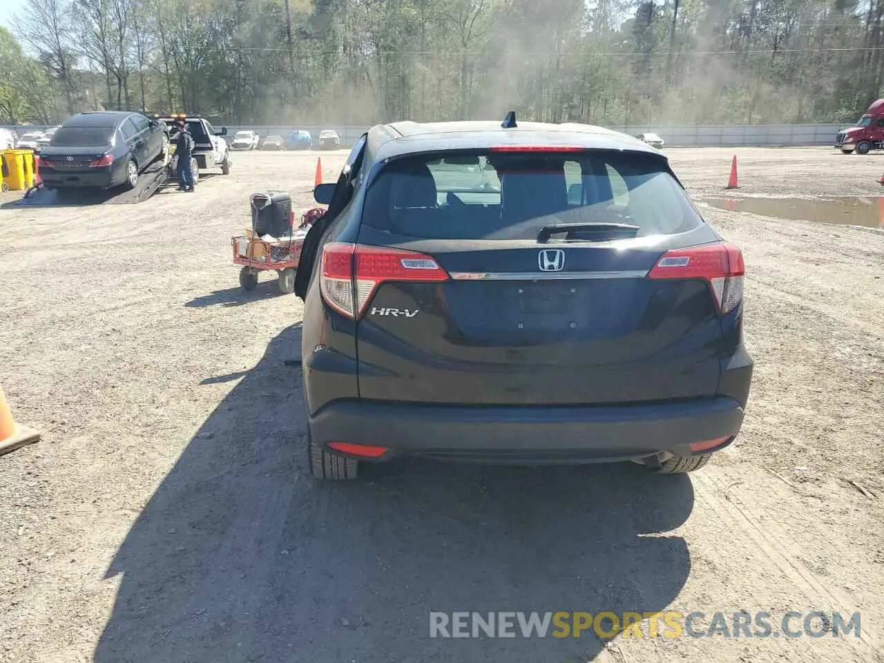 6 Photograph of a damaged car 3CZRU5H33MM719246 HONDA HR-V 2021