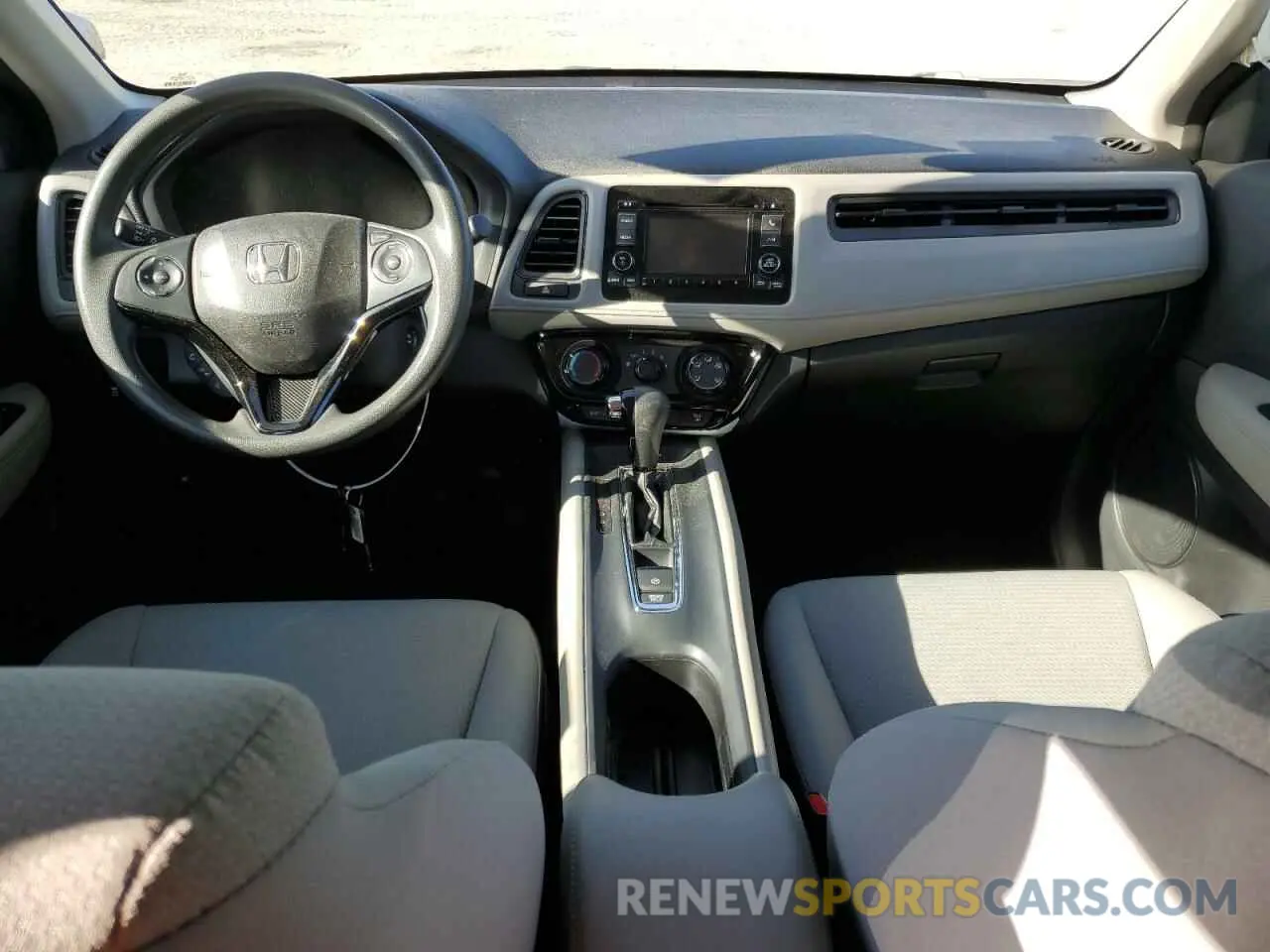 8 Photograph of a damaged car 3CZRU5H34MM731342 HONDA HR-V 2021