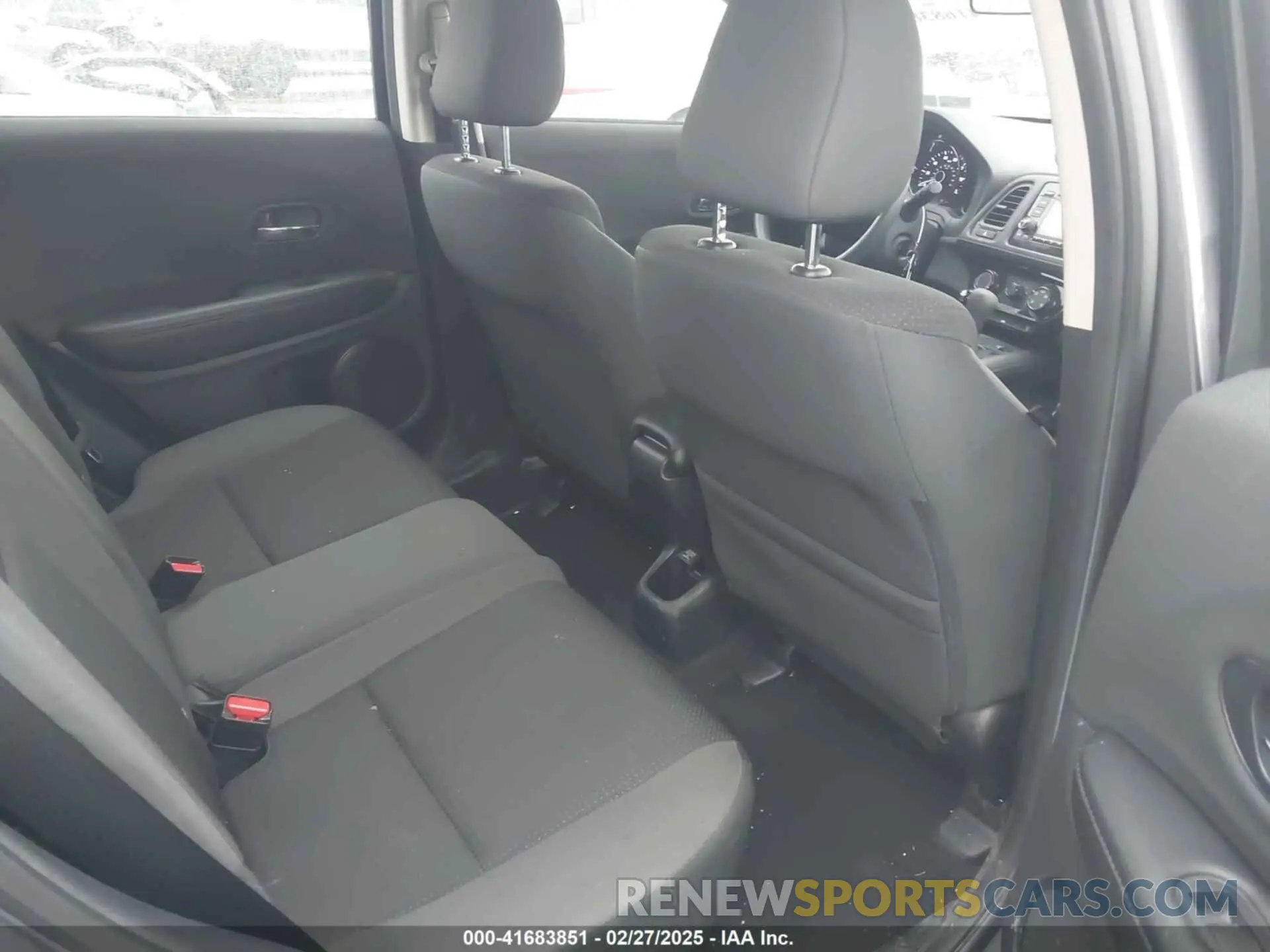 8 Photograph of a damaged car 3CZRU5H35MM708779 HONDA HR-V 2021