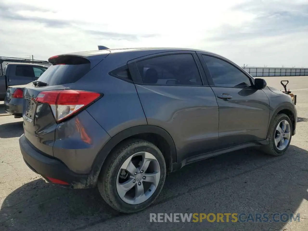 3 Photograph of a damaged car 3CZRU5H36MM731259 HONDA HR-V 2021