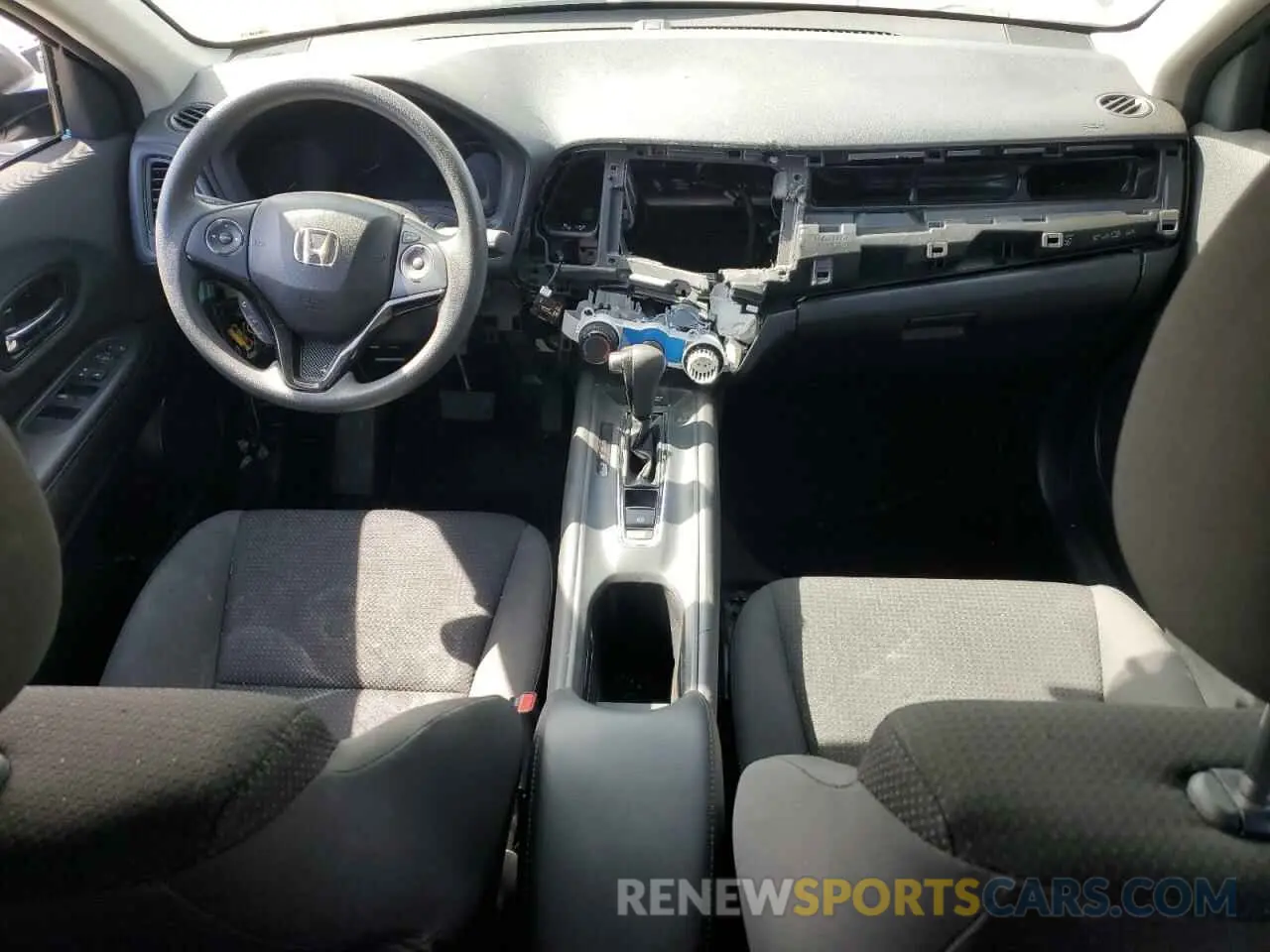 8 Photograph of a damaged car 3CZRU5H36MM731259 HONDA HR-V 2021