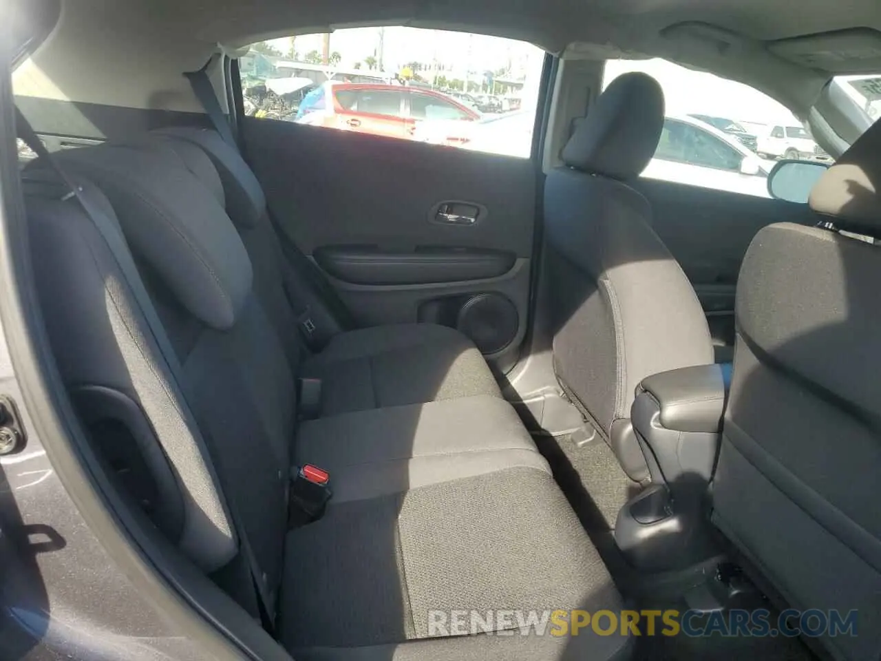11 Photograph of a damaged car 3CZRU5H38MM729996 HONDA HR-V 2021