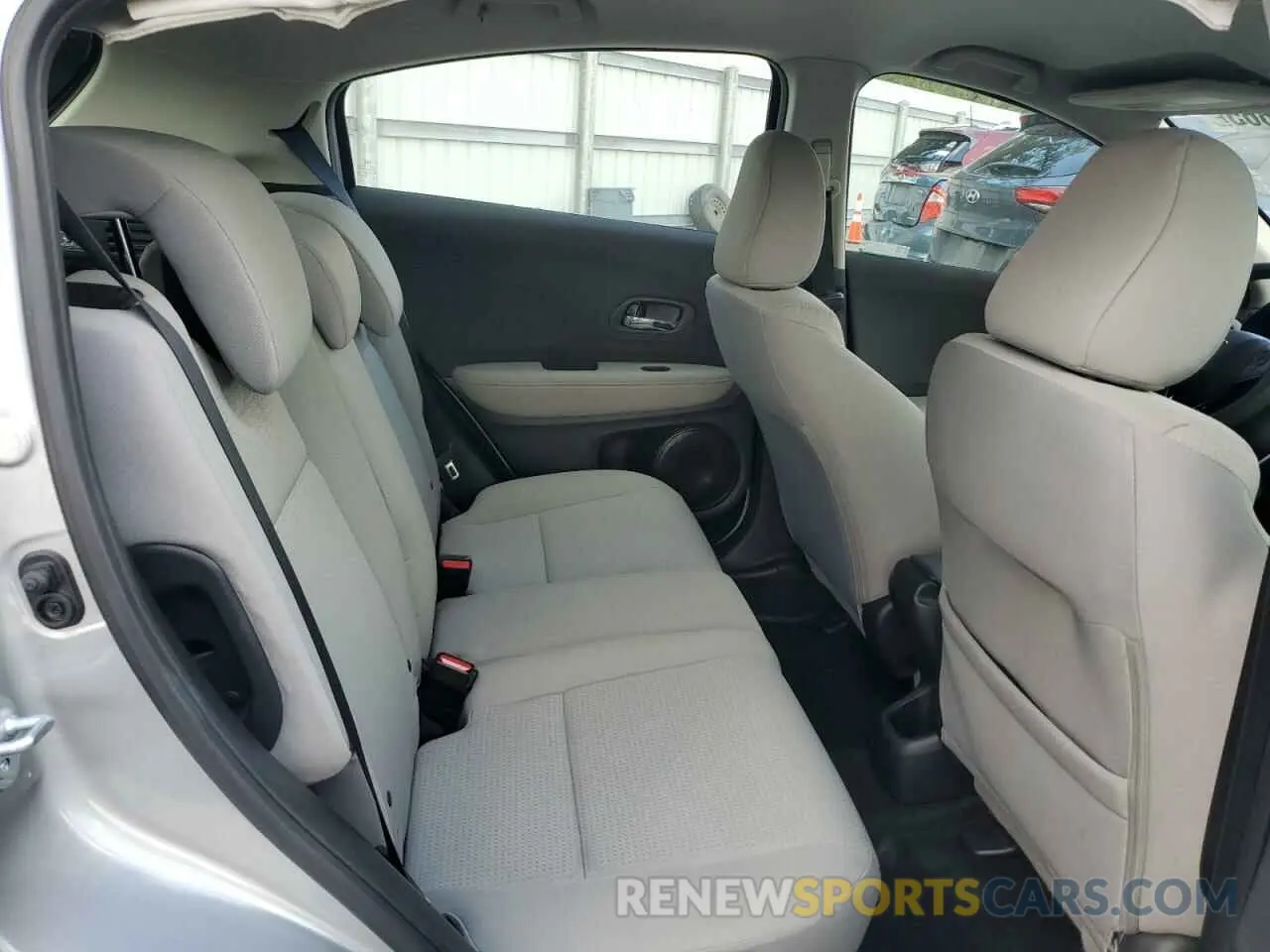 11 Photograph of a damaged car 3CZRU5H39MM726413 HONDA HR-V 2021