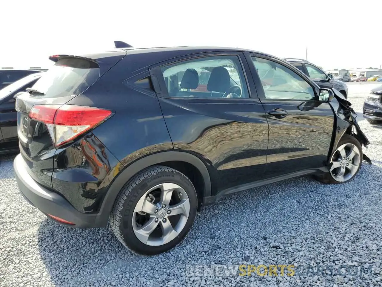 3 Photograph of a damaged car 3CZRU5H39MM731966 HONDA HR-V 2021