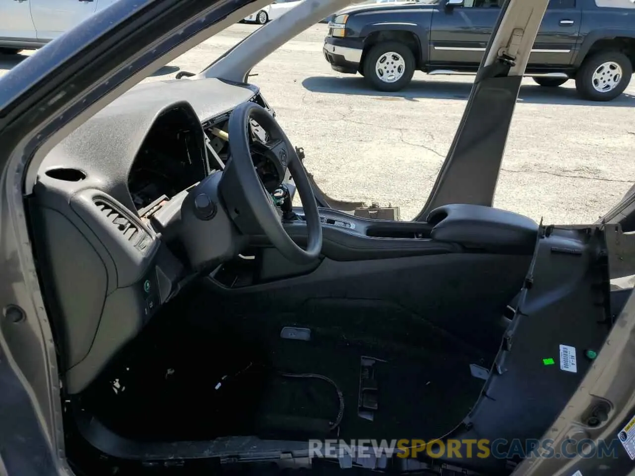 7 Photograph of a damaged car 3CZRU5H3XMM708163 HONDA HR-V 2021