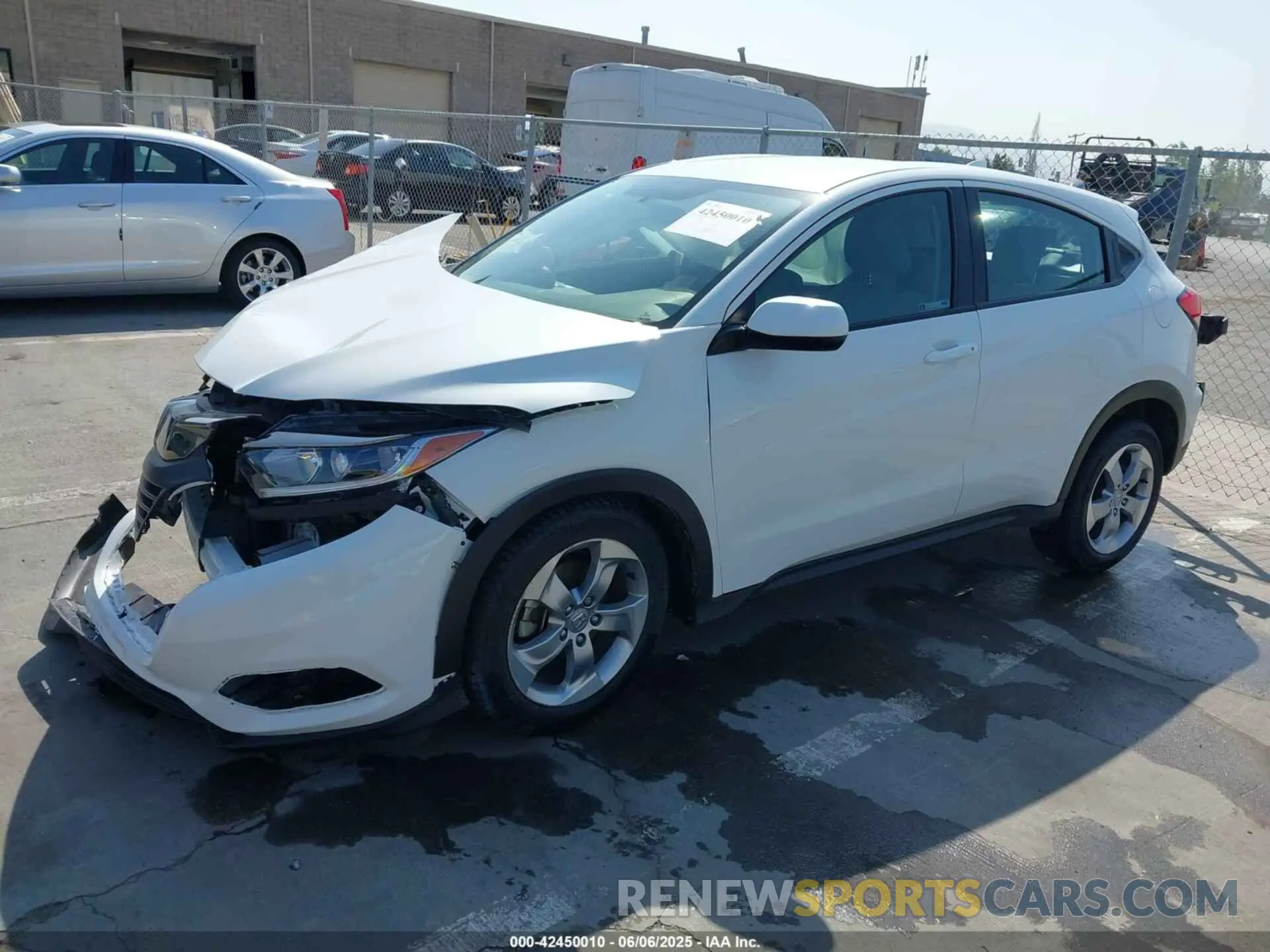 2 Photograph of a damaged car 3CZRU5H3XMM723617 HONDA HR-V 2021