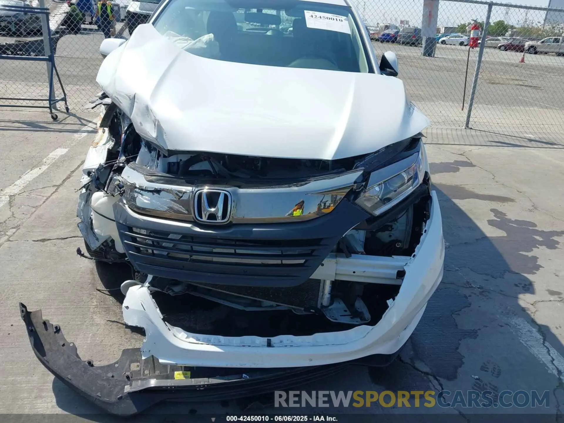6 Photograph of a damaged car 3CZRU5H3XMM723617 HONDA HR-V 2021