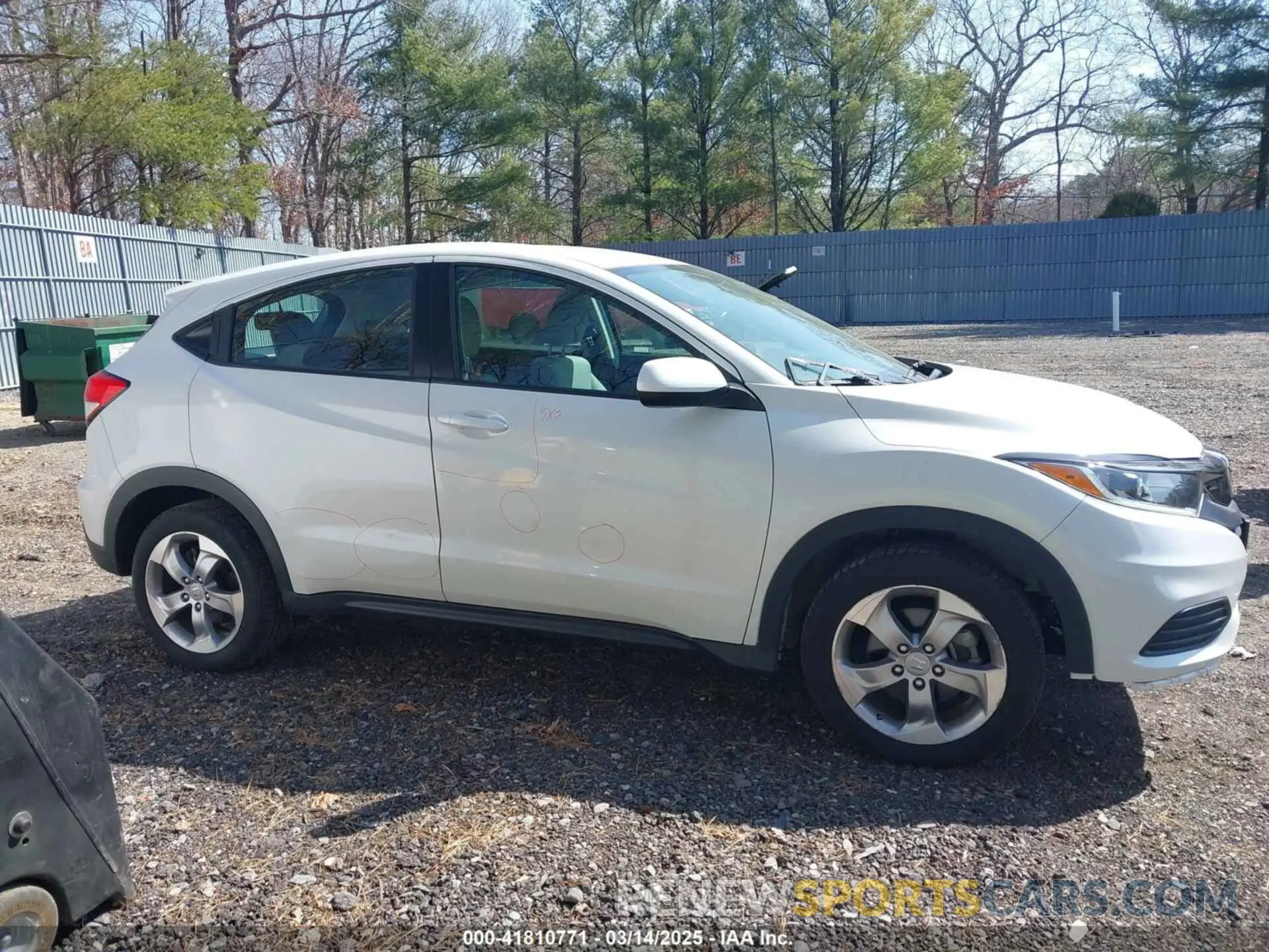 13 Photograph of a damaged car 3CZRU5H3XMM734889 HONDA HR-V 2021