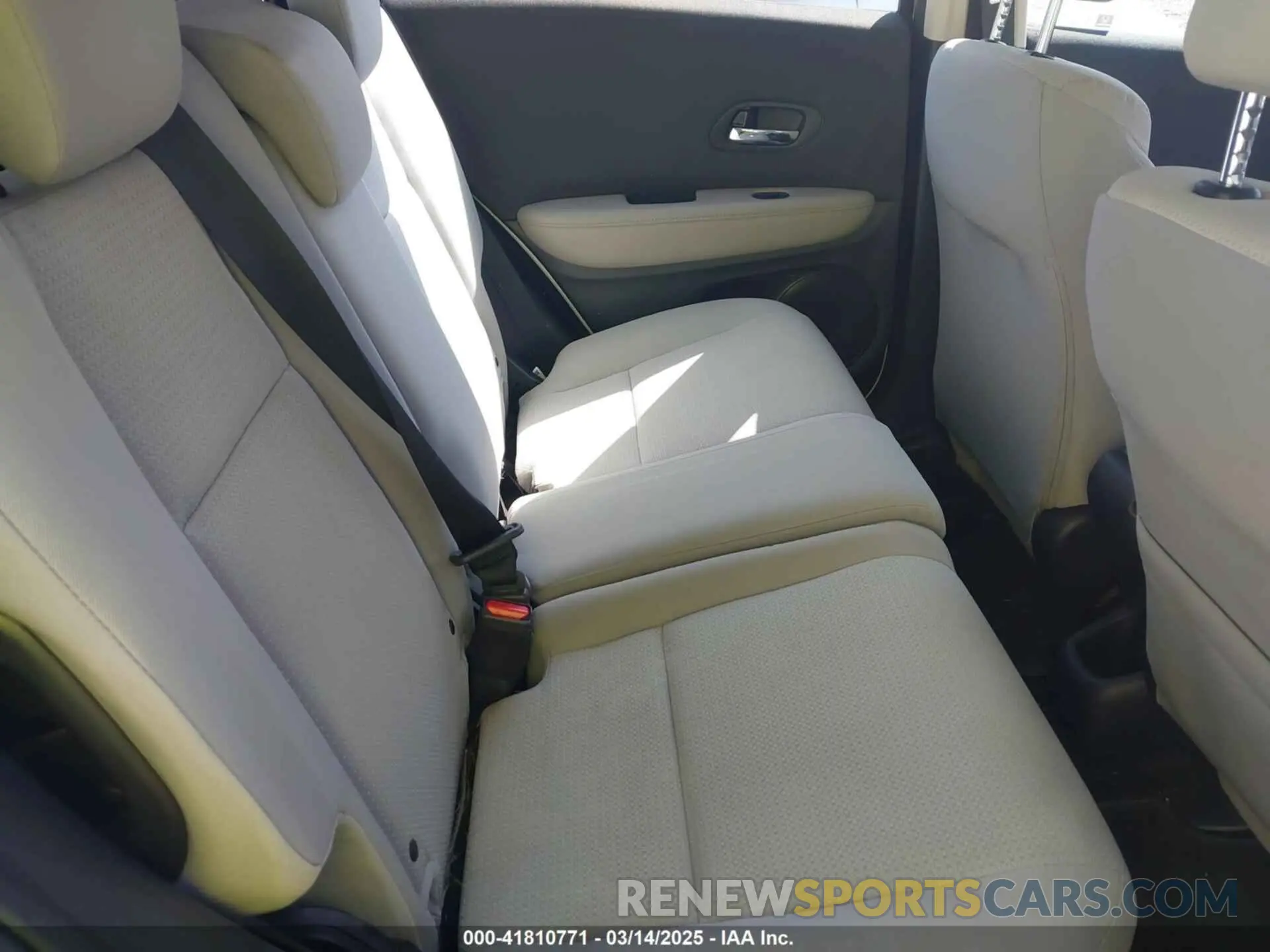 8 Photograph of a damaged car 3CZRU5H3XMM734889 HONDA HR-V 2021