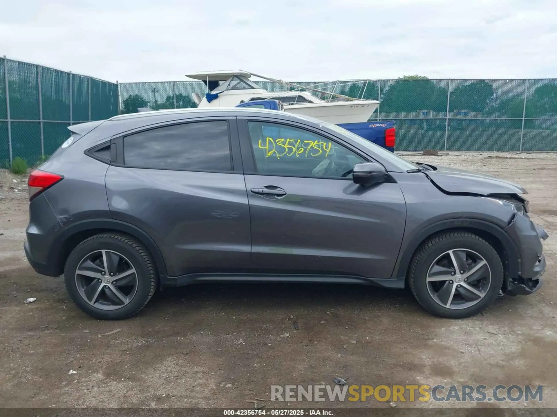 13 Photograph of a damaged car 3CZRU5H50MM701563 HONDA HR-V 2021