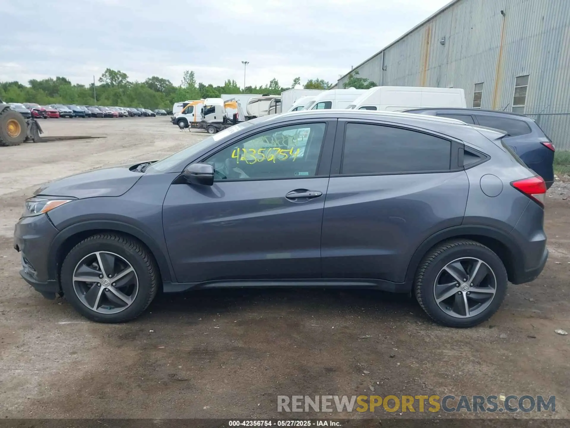 14 Photograph of a damaged car 3CZRU5H50MM701563 HONDA HR-V 2021
