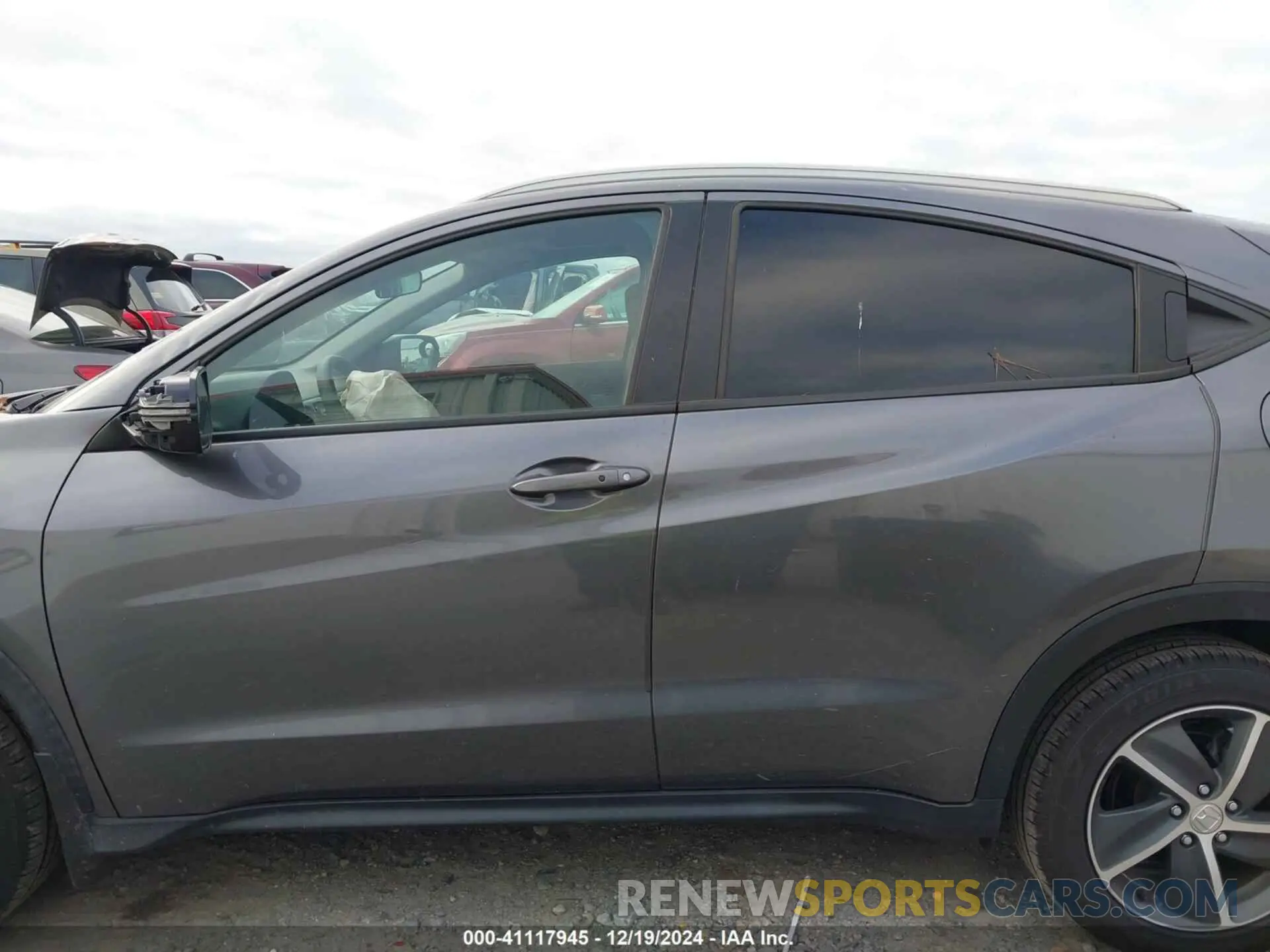 15 Photograph of a damaged car 3CZRU5H50MM713292 HONDA HR-V 2021