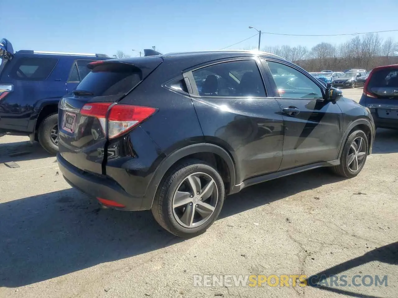 3 Photograph of a damaged car 3CZRU5H51MM703497 HONDA HR-V 2021