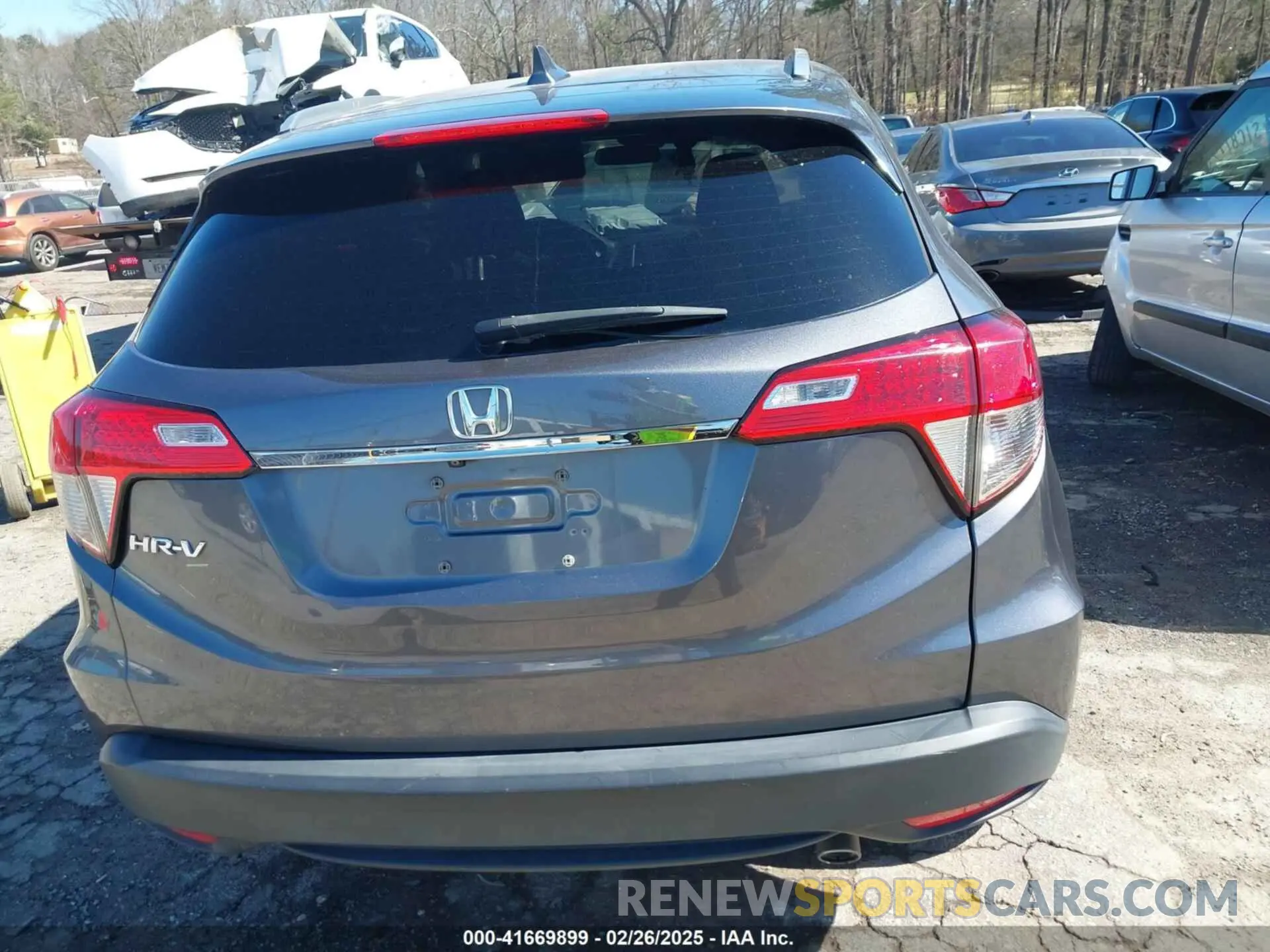 15 Photograph of a damaged car 3CZRU5H52MM705470 HONDA HR-V 2021