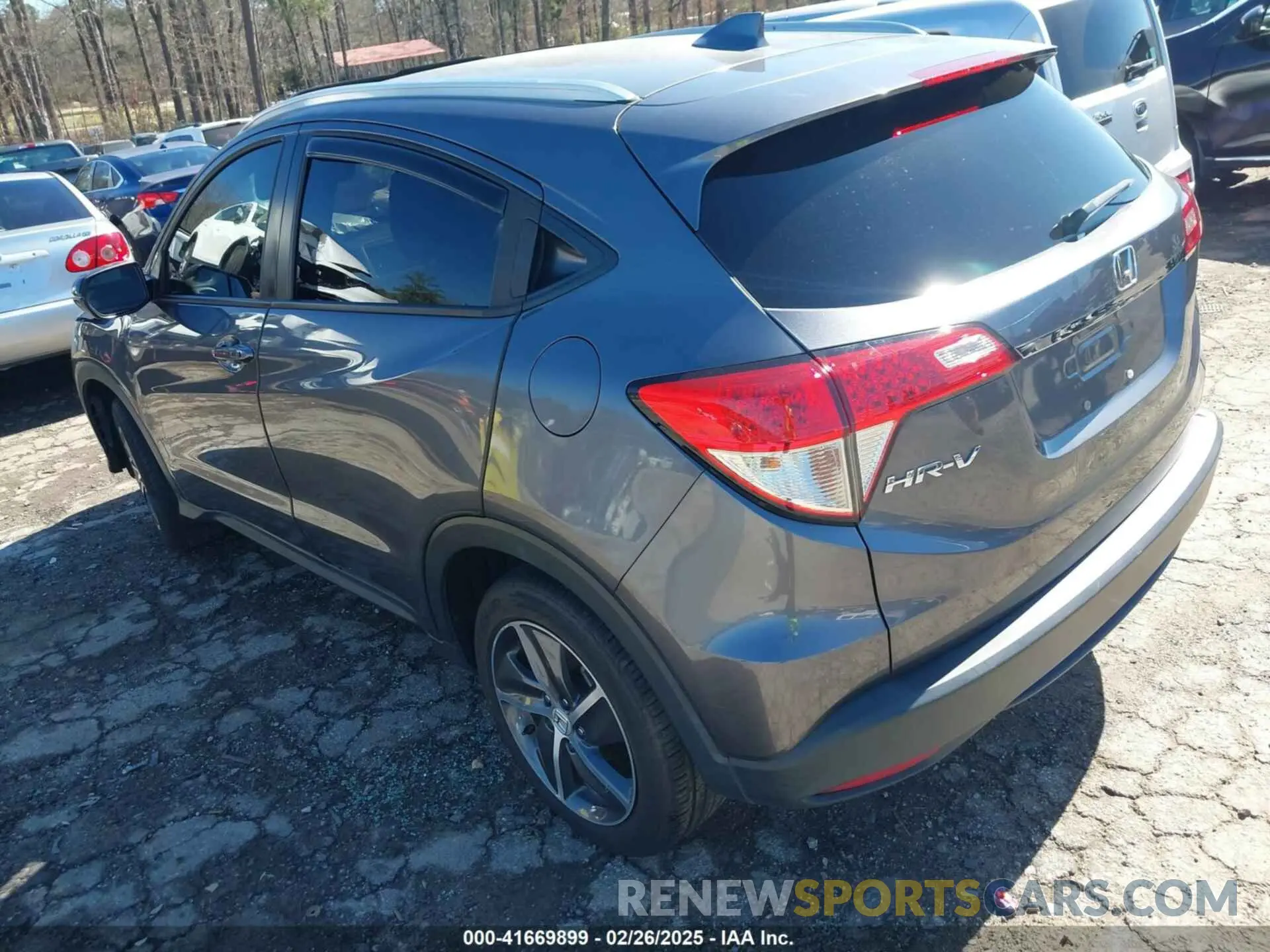 3 Photograph of a damaged car 3CZRU5H52MM705470 HONDA HR-V 2021