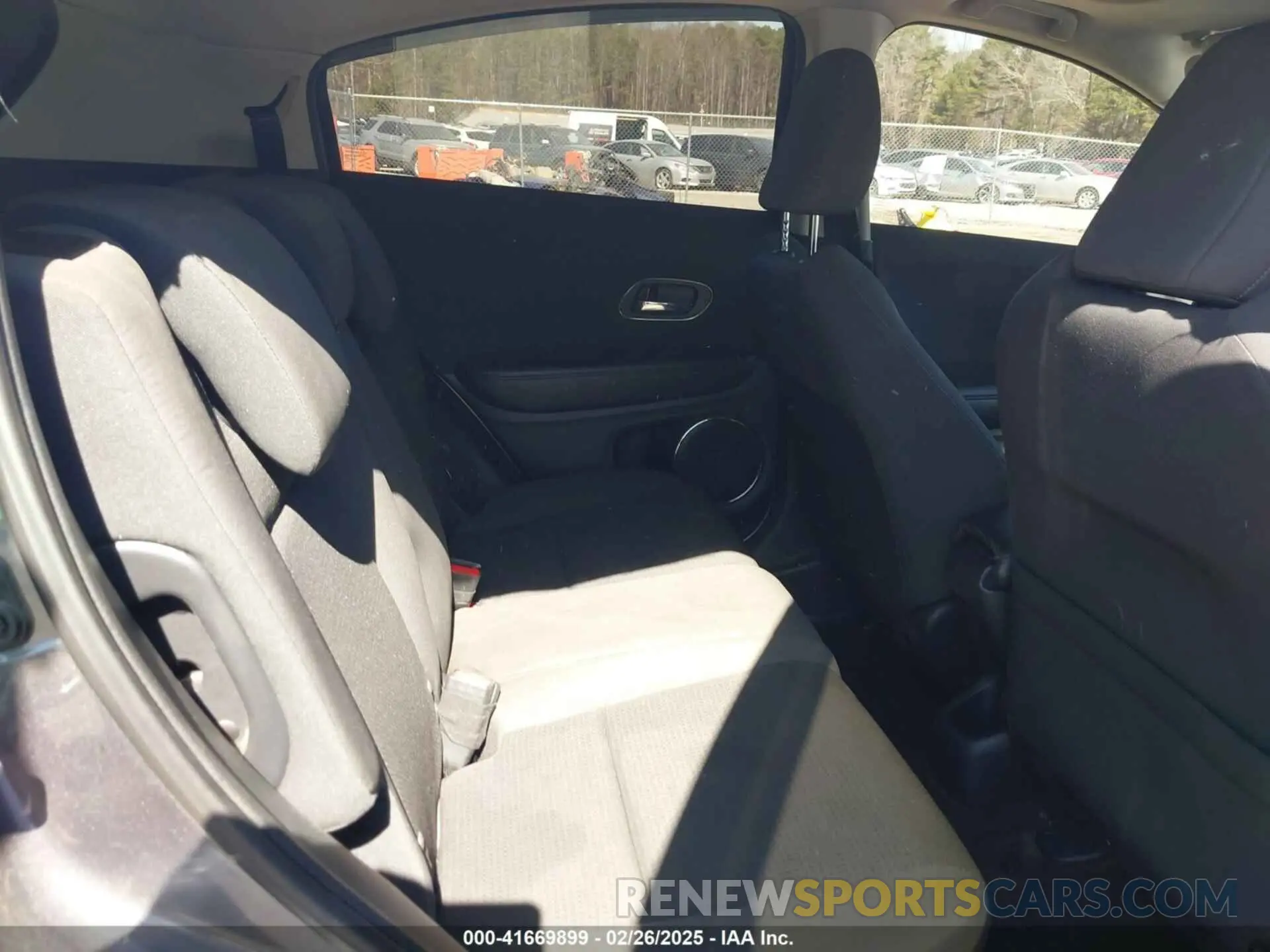 8 Photograph of a damaged car 3CZRU5H52MM705470 HONDA HR-V 2021