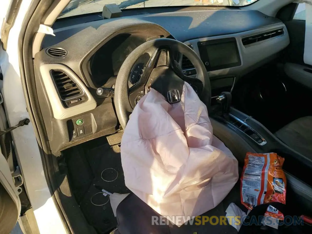 8 Photograph of a damaged car 3CZRU5H52MM708014 HONDA HR-V 2021