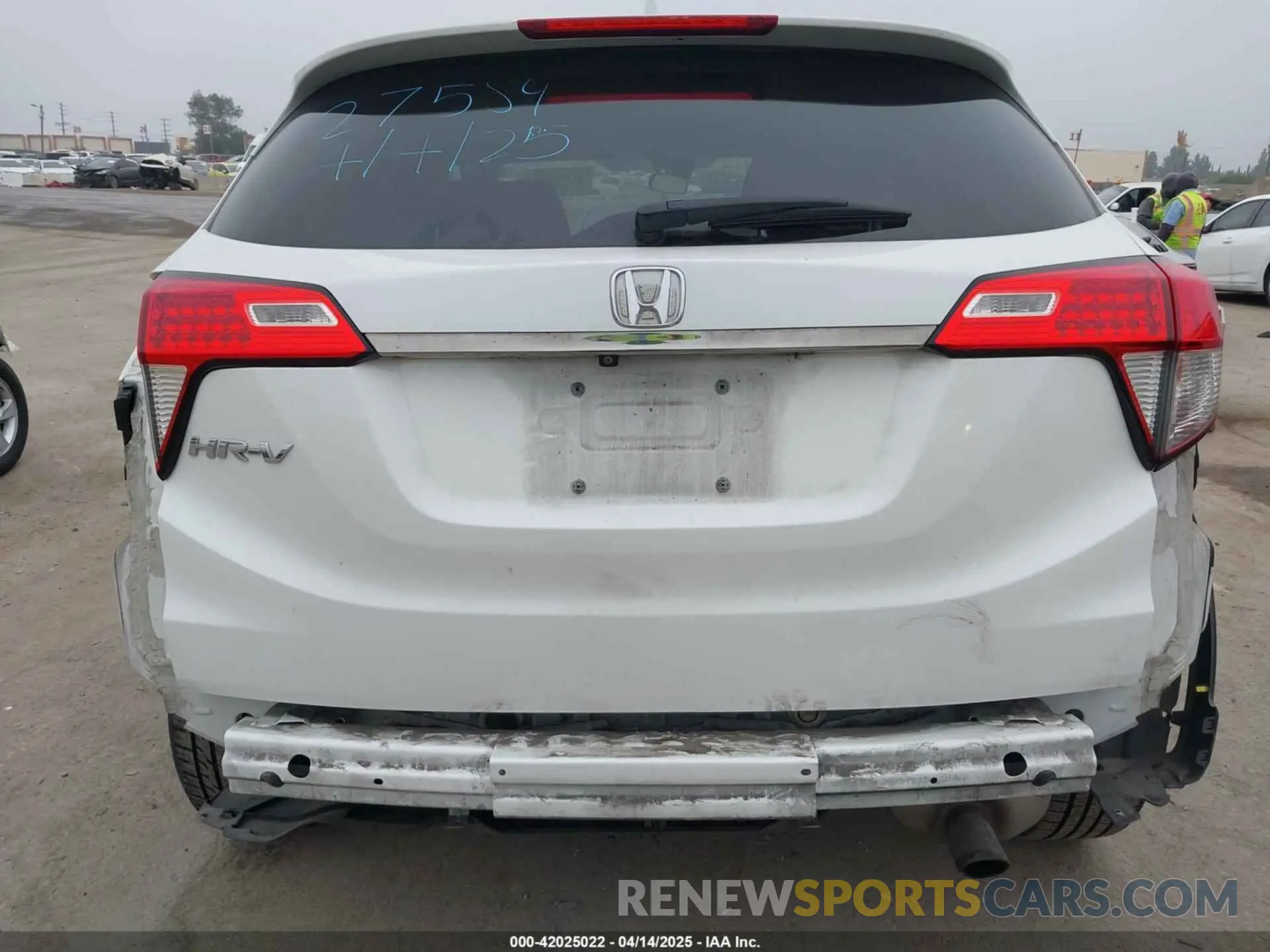 6 Photograph of a damaged car 3CZRU5H52MM710538 HONDA HR-V 2021
