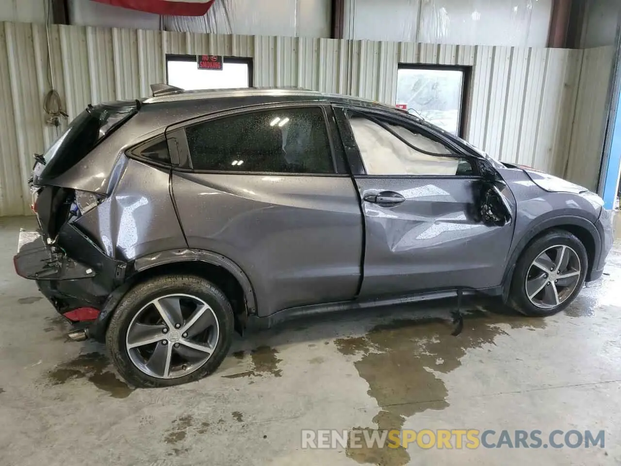 3 Photograph of a damaged car 3CZRU5H52MM717599 HONDA HR-V 2021