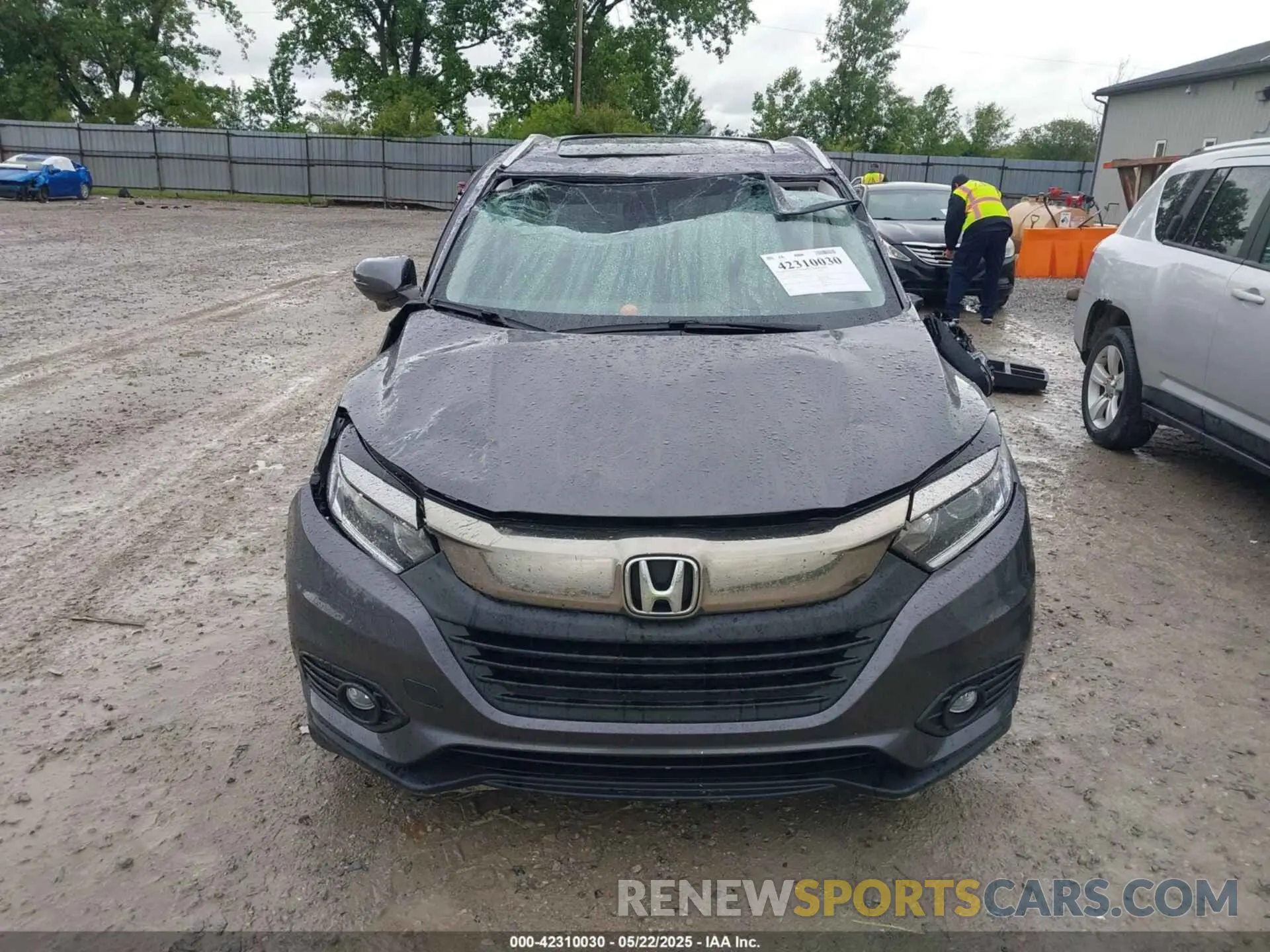 12 Photograph of a damaged car 3CZRU5H52MM726660 HONDA HR-V 2021