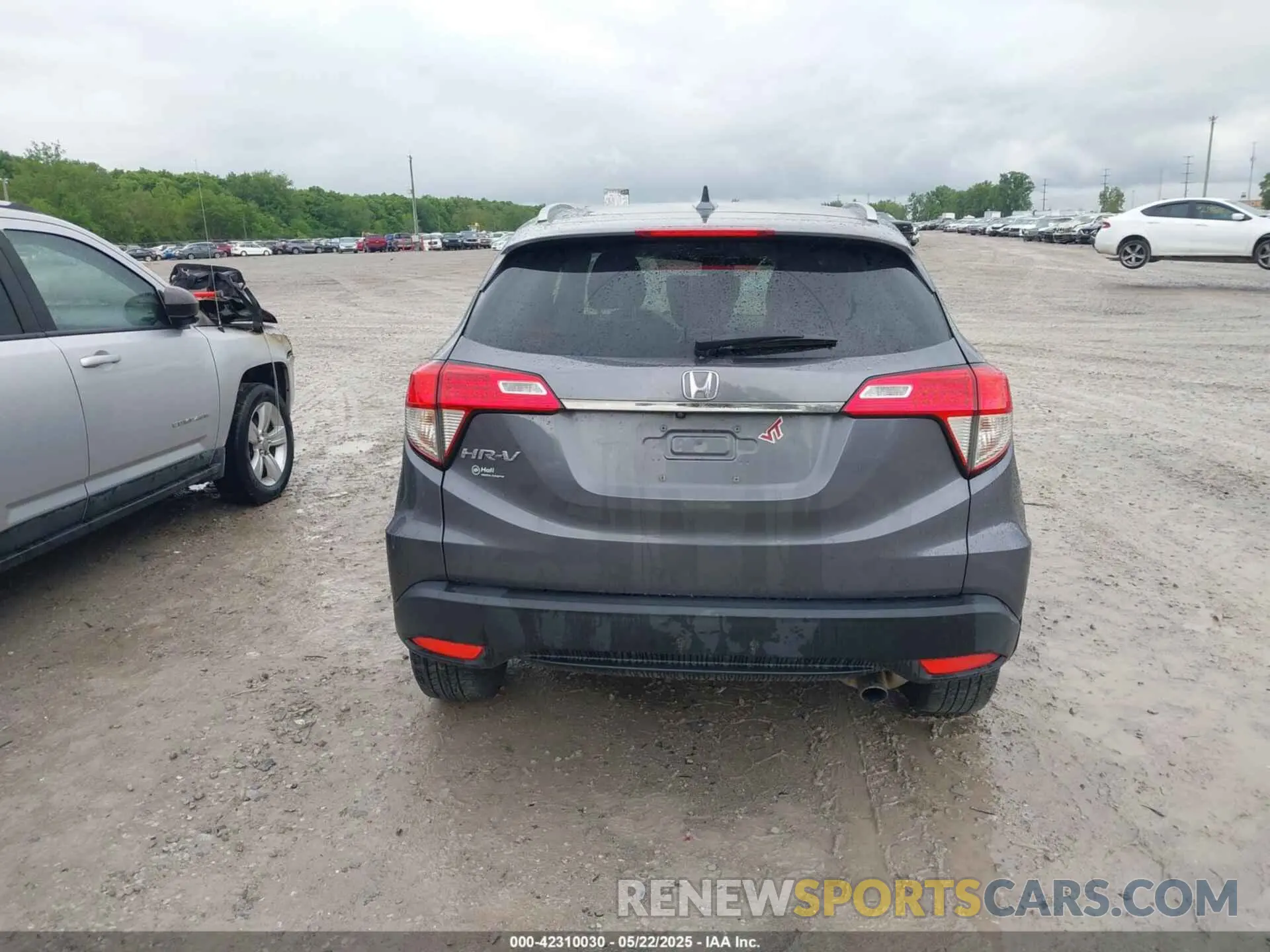 16 Photograph of a damaged car 3CZRU5H52MM726660 HONDA HR-V 2021