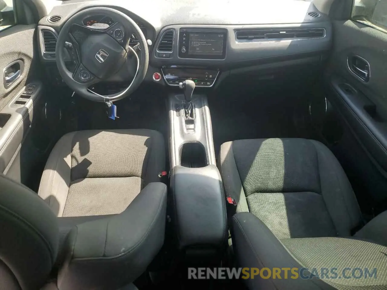 8 Photograph of a damaged car 3CZRU5H53MM705185 HONDA HR-V 2021