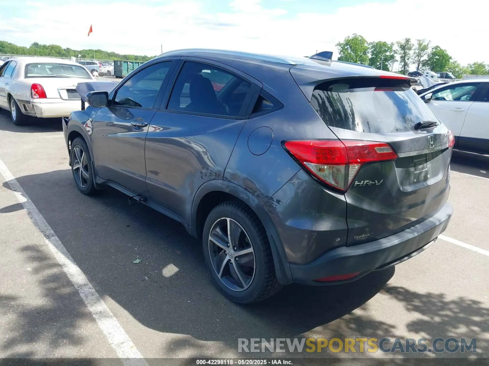3 Photograph of a damaged car 3CZRU5H53MM705770 HONDA HR-V 2021