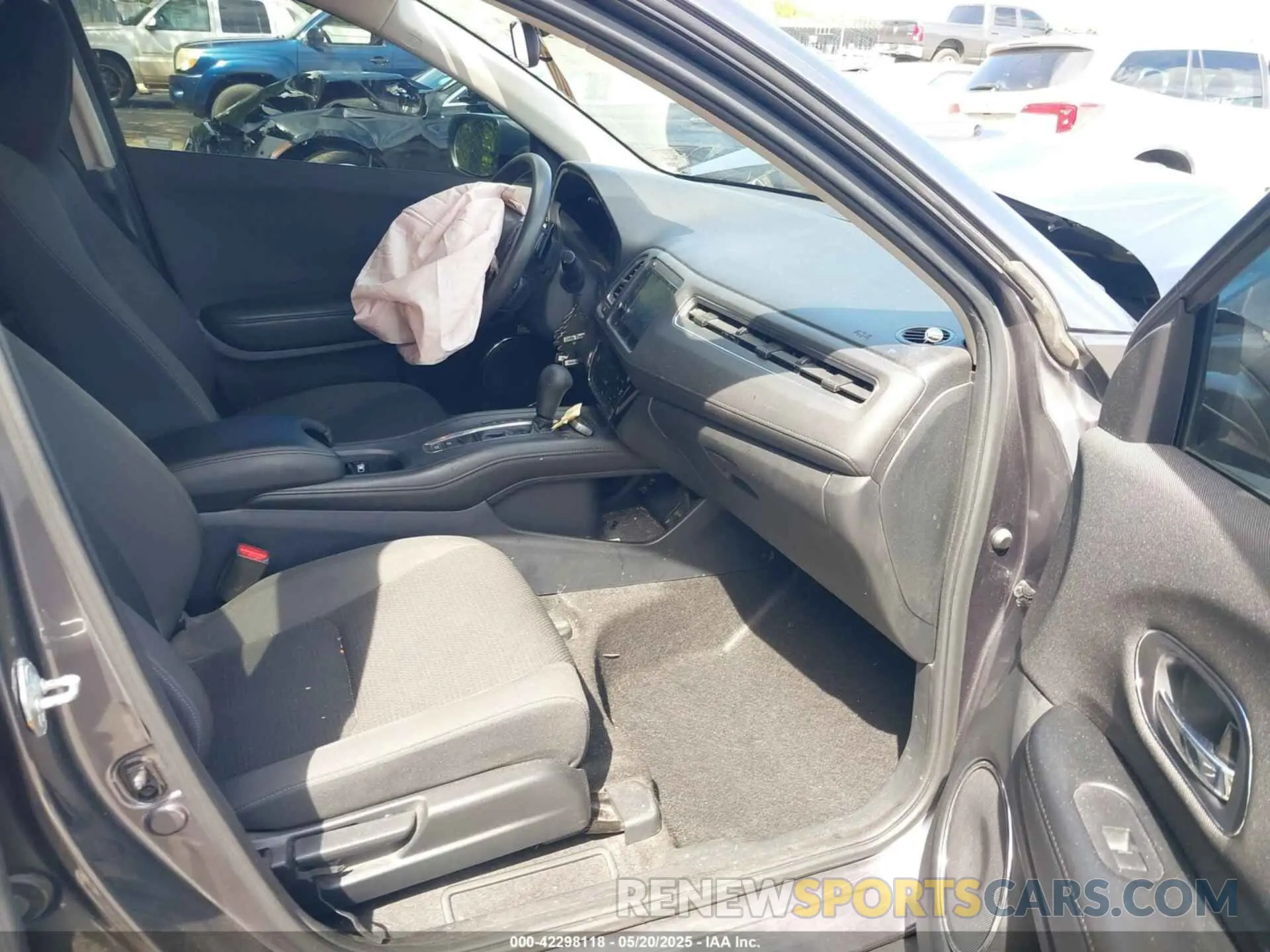 5 Photograph of a damaged car 3CZRU5H53MM705770 HONDA HR-V 2021