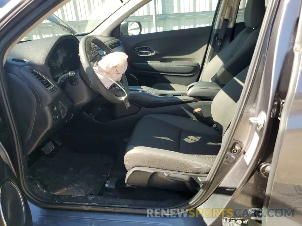 7 Photograph of a damaged car 3CZRU5H53MM713285 HONDA HR-V 2021
