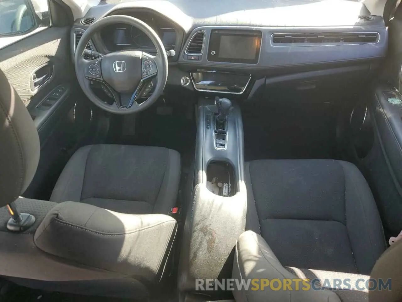 8 Photograph of a damaged car 3CZRU5H53MM723220 HONDA HR-V 2021