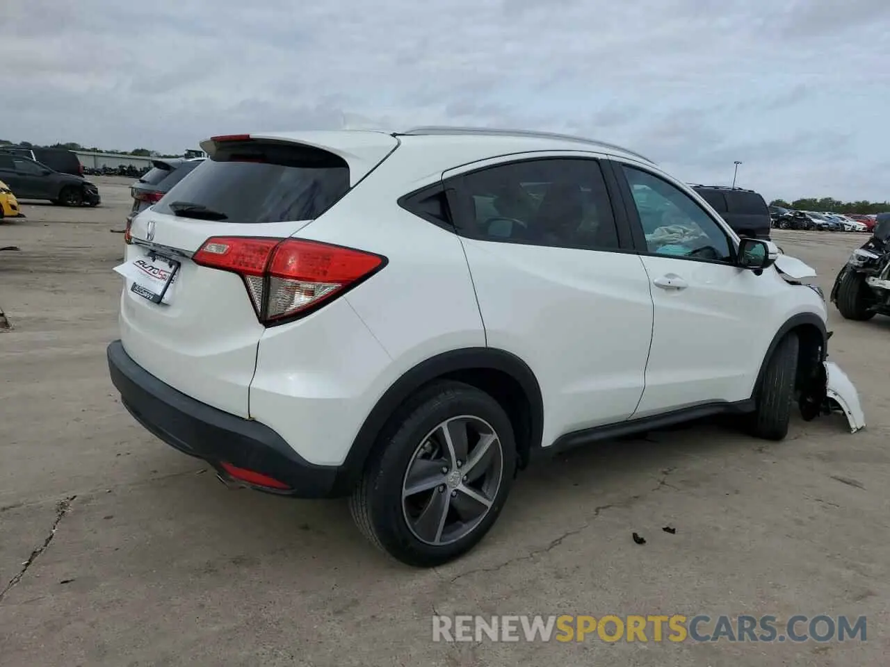 3 Photograph of a damaged car 3CZRU5H54MM717779 HONDA HR-V 2021