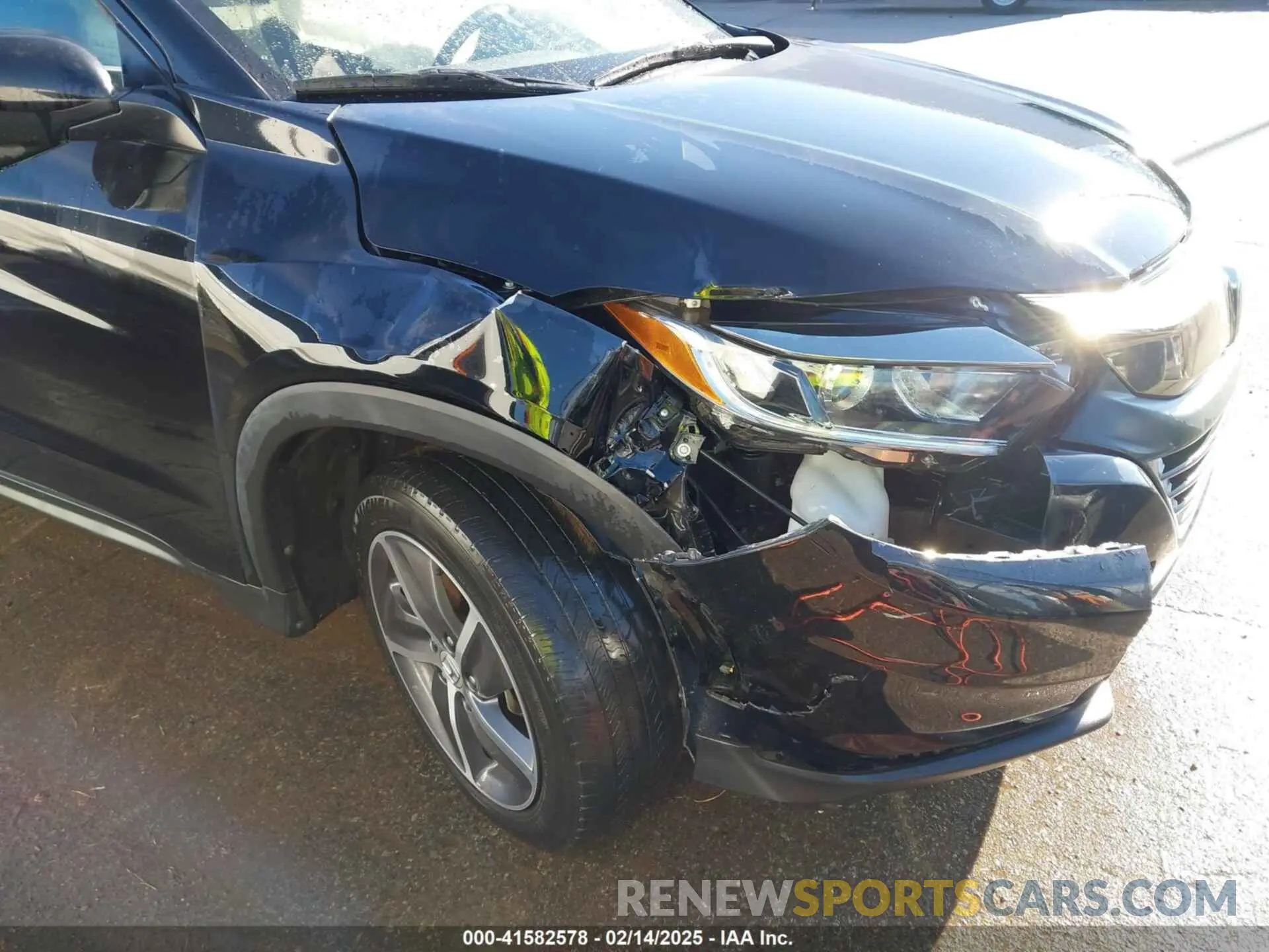16 Photograph of a damaged car 3CZRU5H55MM729052 HONDA HR-V 2021