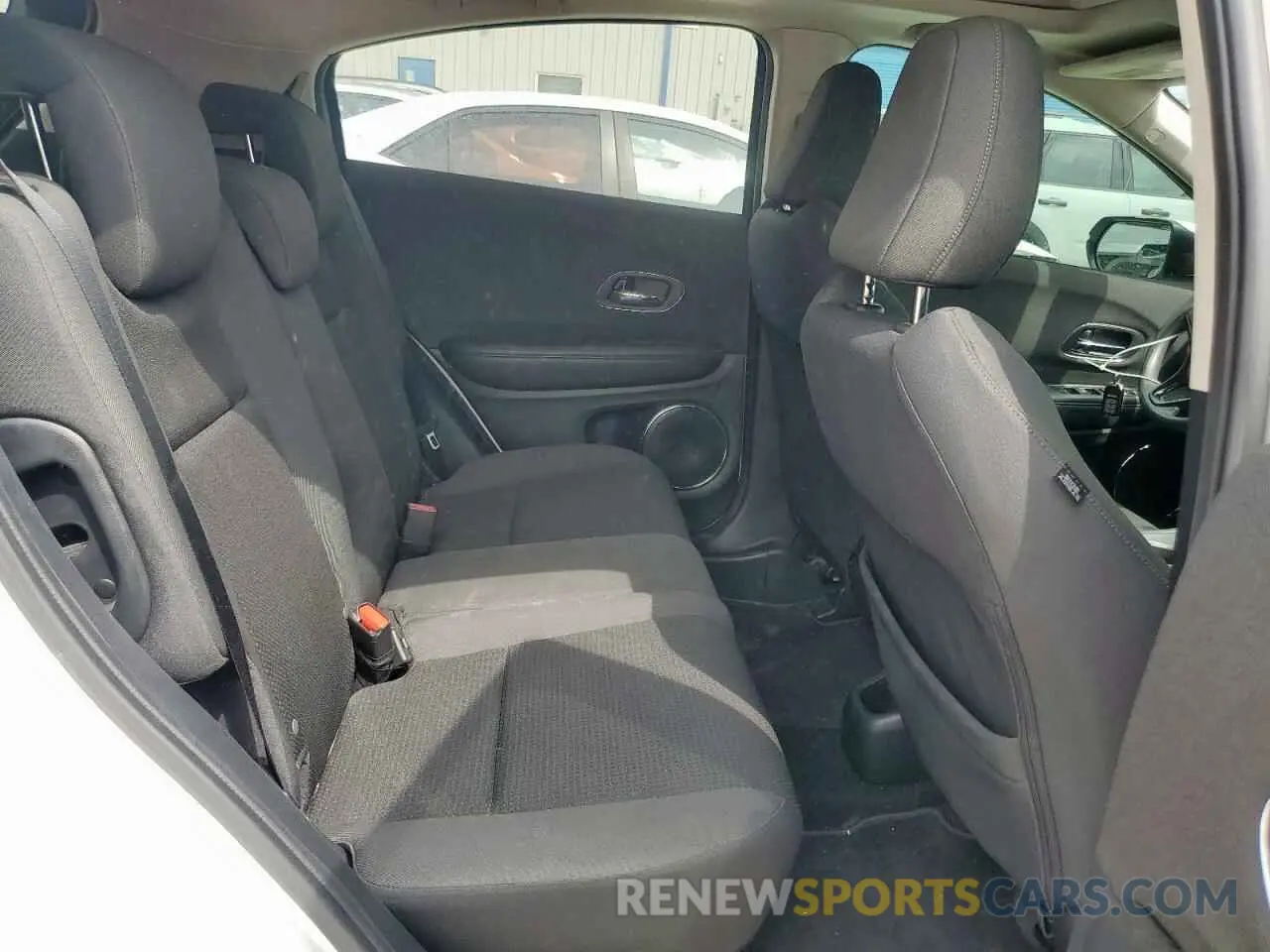 11 Photograph of a damaged car 3CZRU5H56MM702880 HONDA HR-V 2021