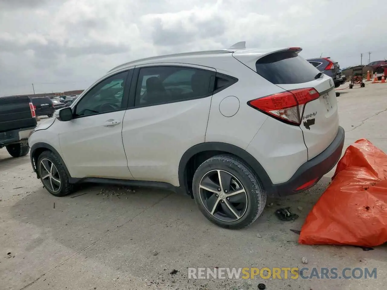 2 Photograph of a damaged car 3CZRU5H56MM702880 HONDA HR-V 2021