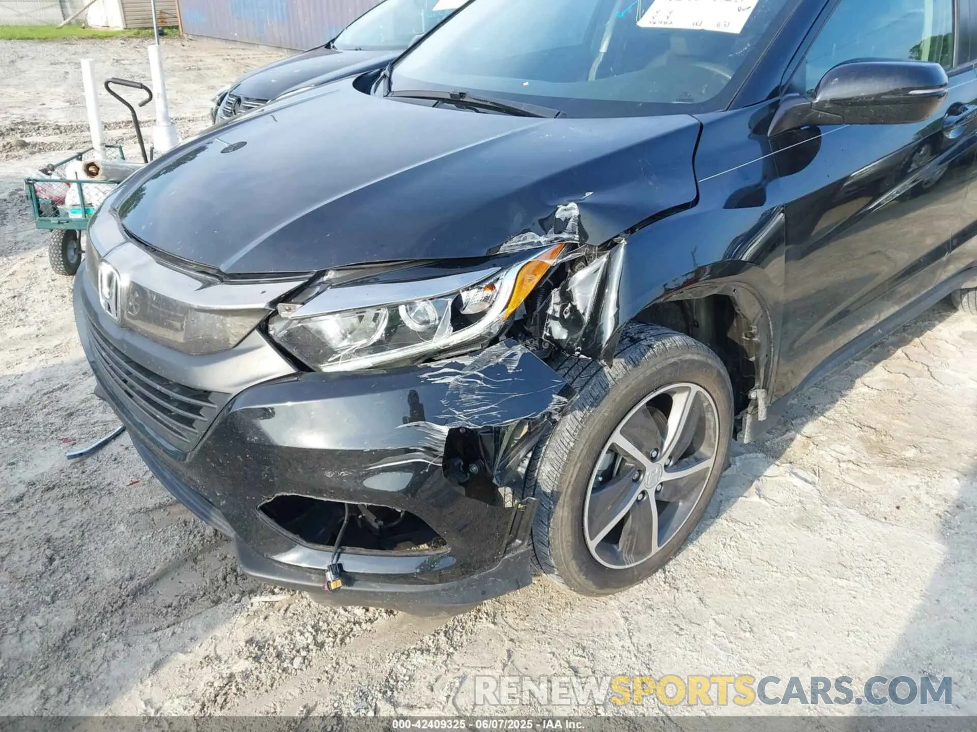 6 Photograph of a damaged car 3CZRU5H57MM703522 HONDA HR-V 2021